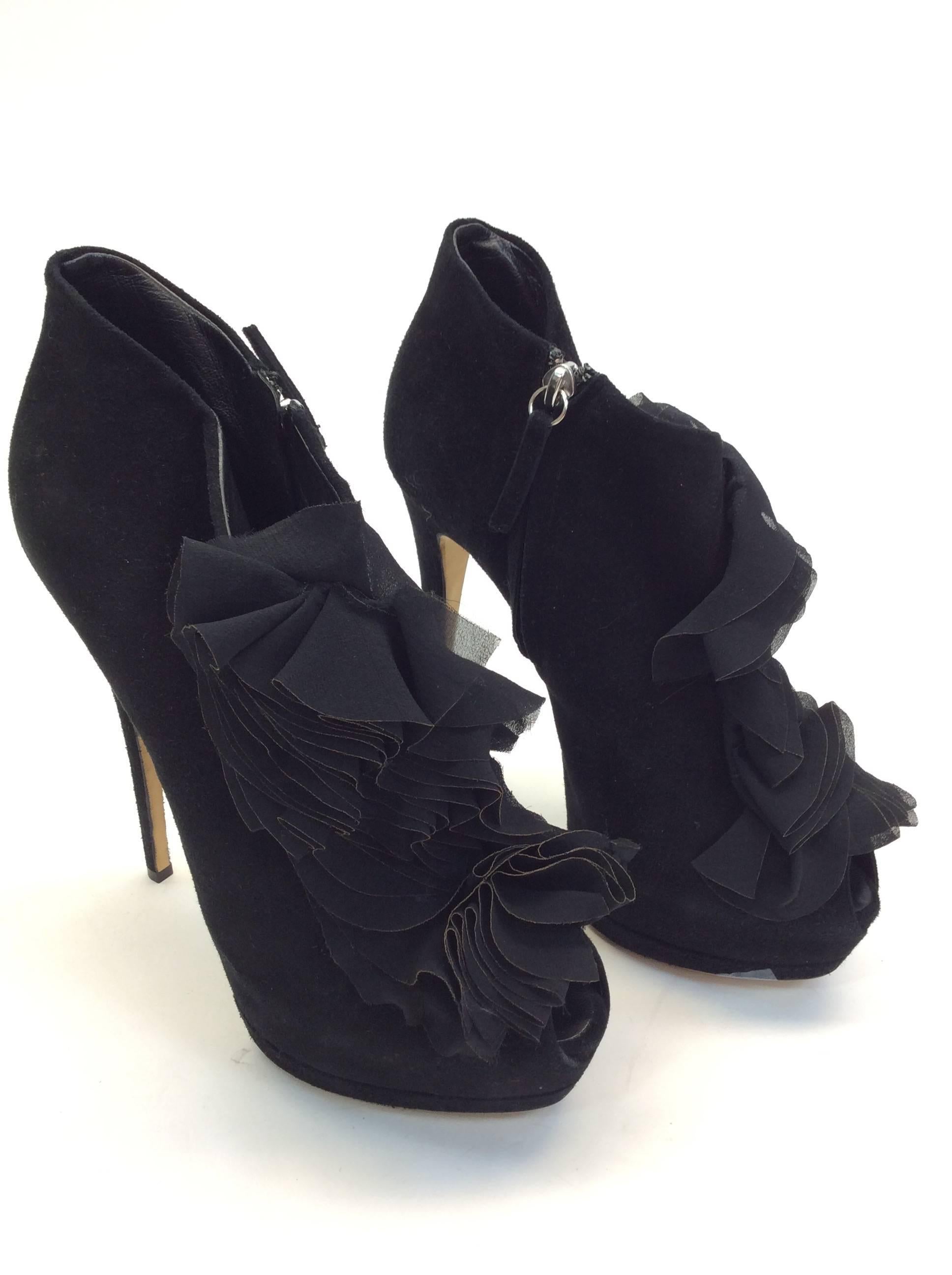 Giuseppe Zanotti Black Suede Ruffle High Heels In Excellent Condition For Sale In Narberth, PA