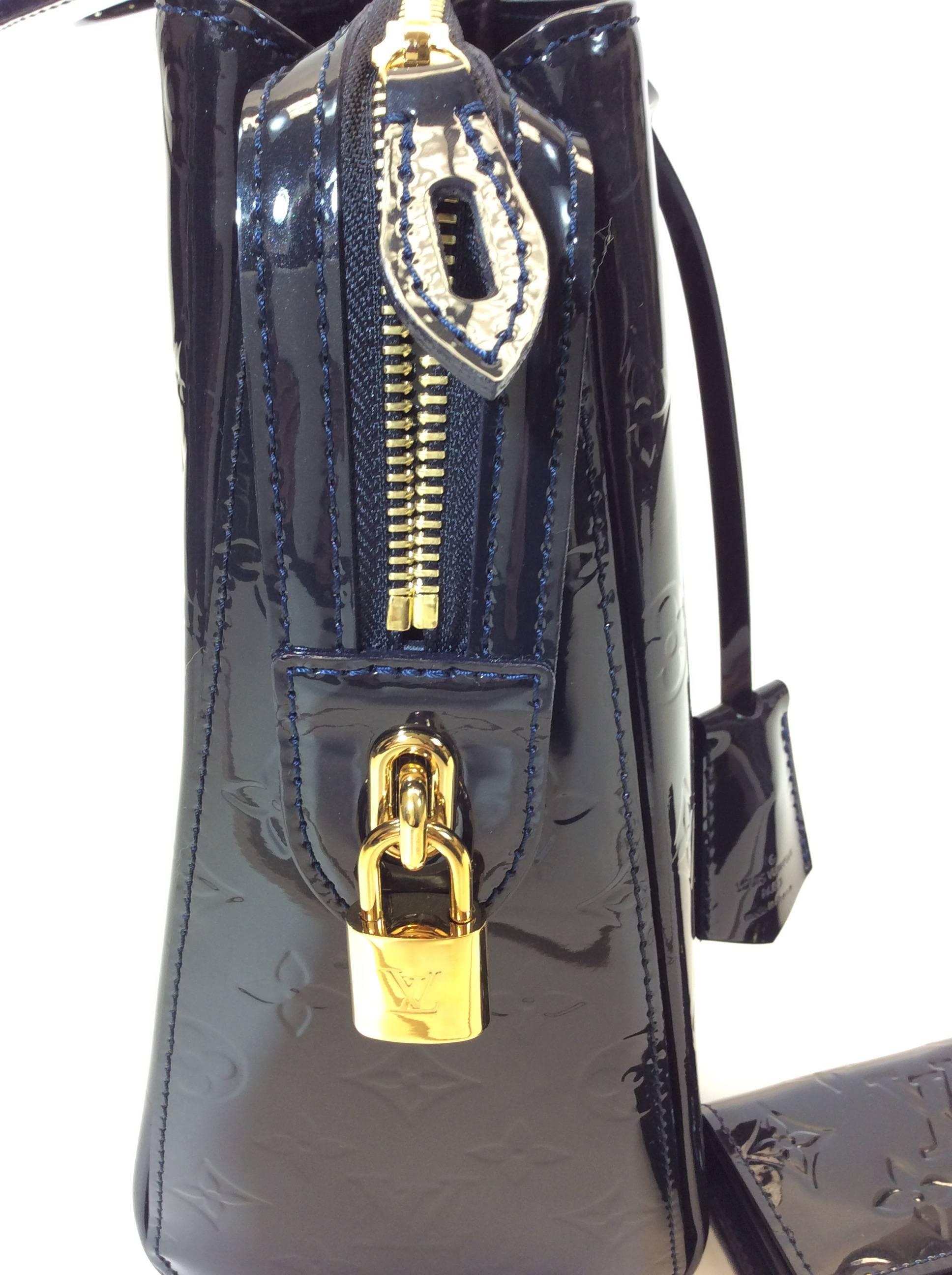 Louis Vuitton Navy Patent Leather Two Piece Monogrammed Wallet and Handbag Set In Excellent Condition In Narberth, PA