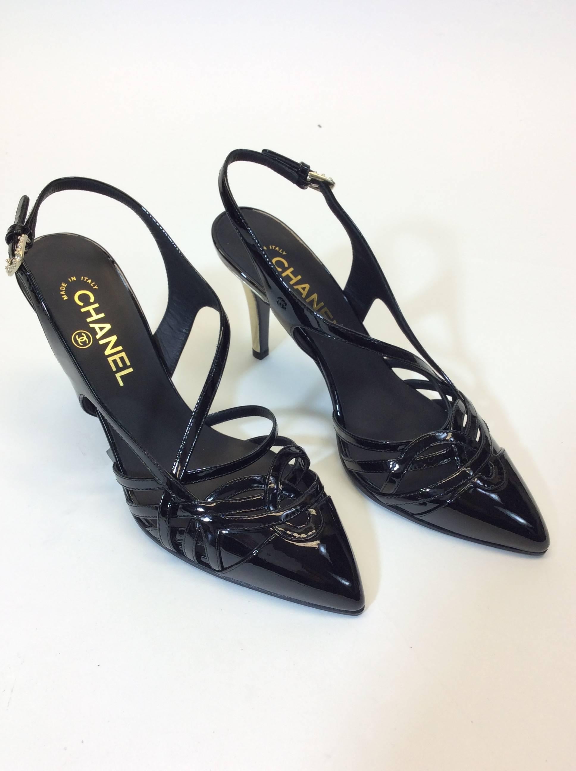 Chanel Black Patent Leather Strap Heel In Excellent Condition For Sale In Narberth, PA