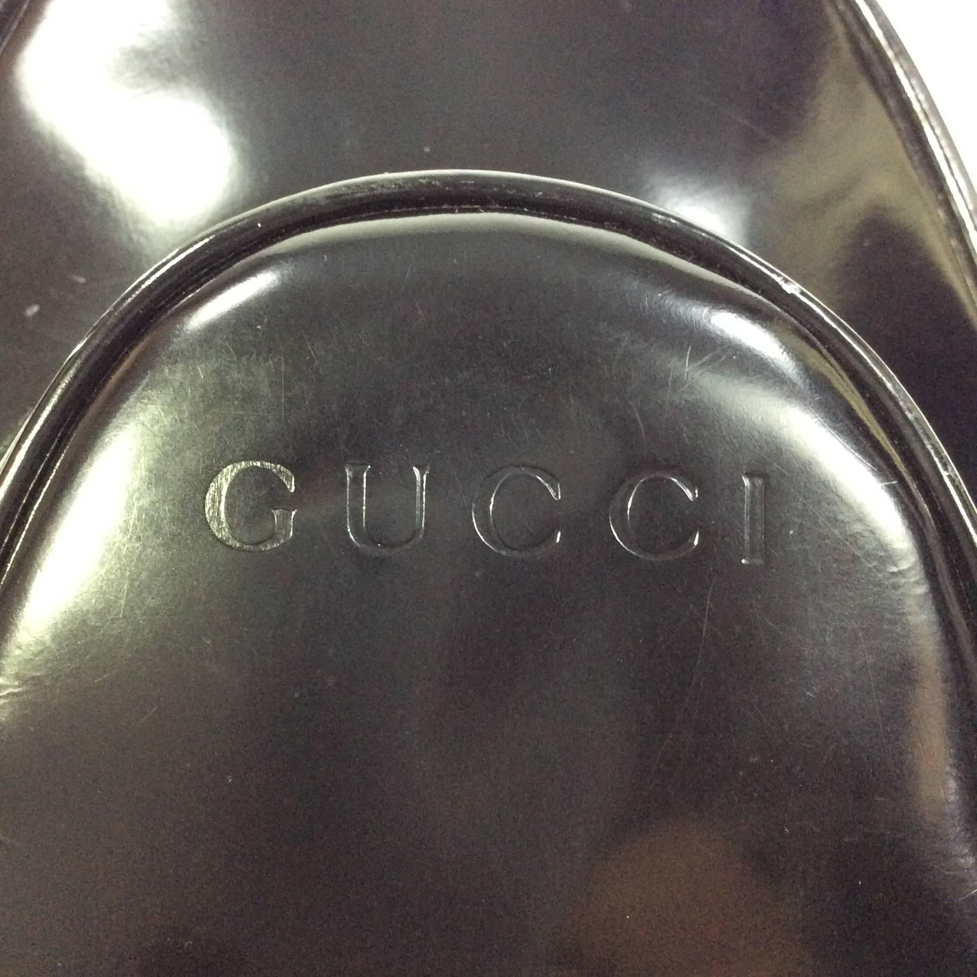 Gucci Black High Polished Leather Sling Bag In Excellent Condition For Sale In Narberth, PA