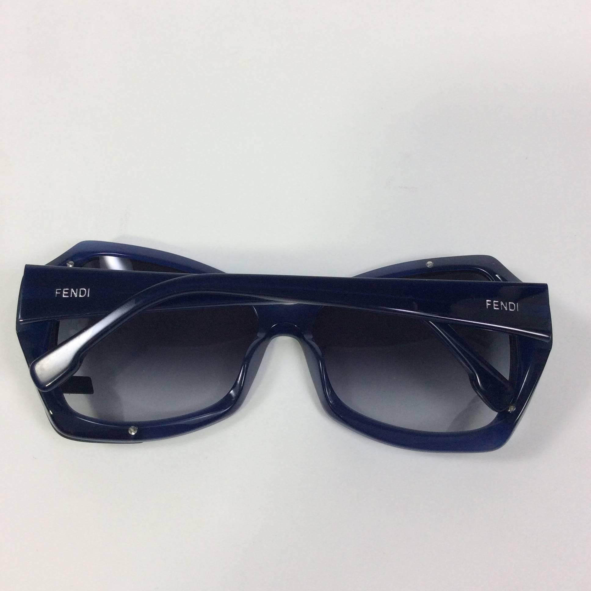Fendi Blue Tinted Sunglasses In Excellent Condition For Sale In Narberth, PA