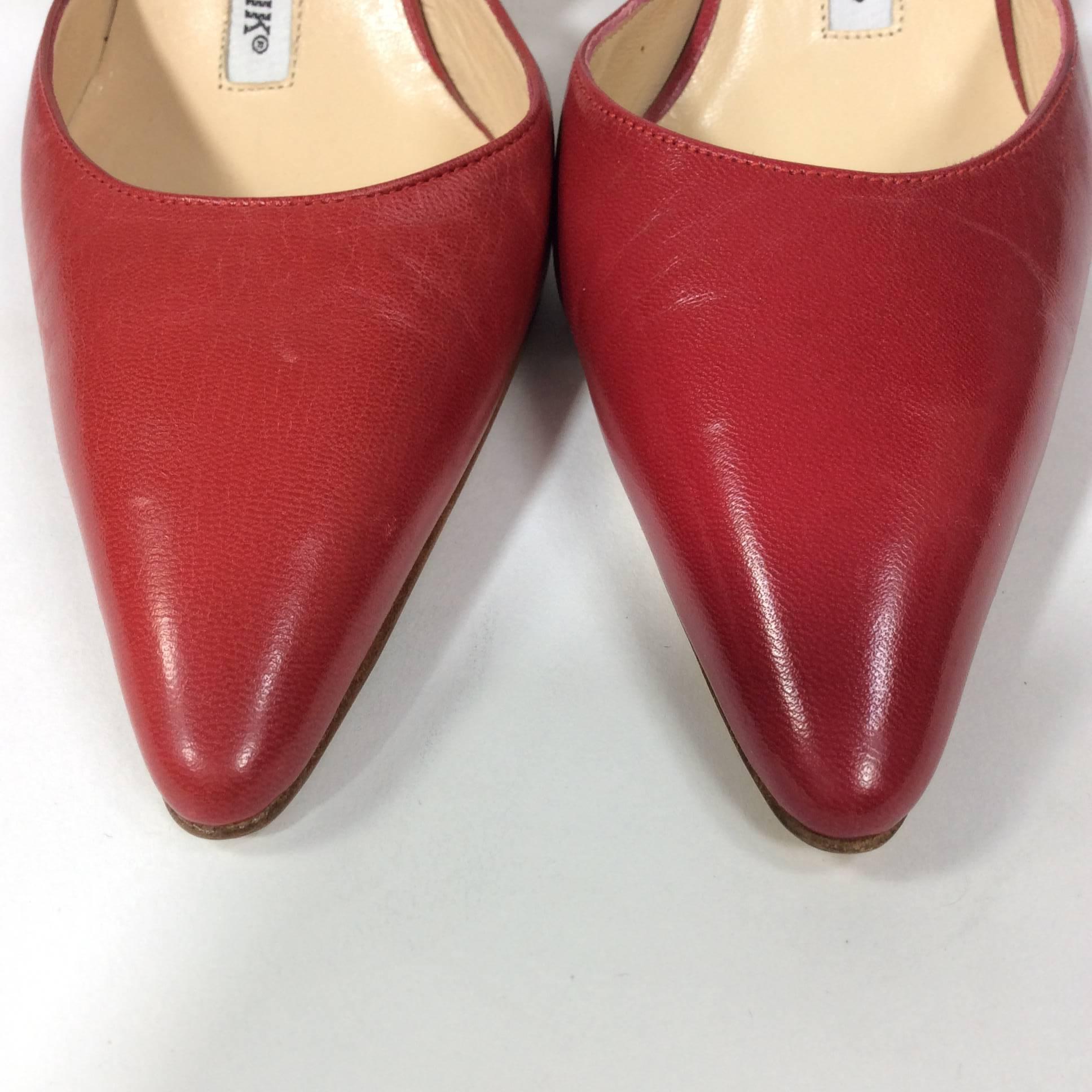 Women's Manolo Blahnik Red Pointed Heels with Heel Strap For Sale