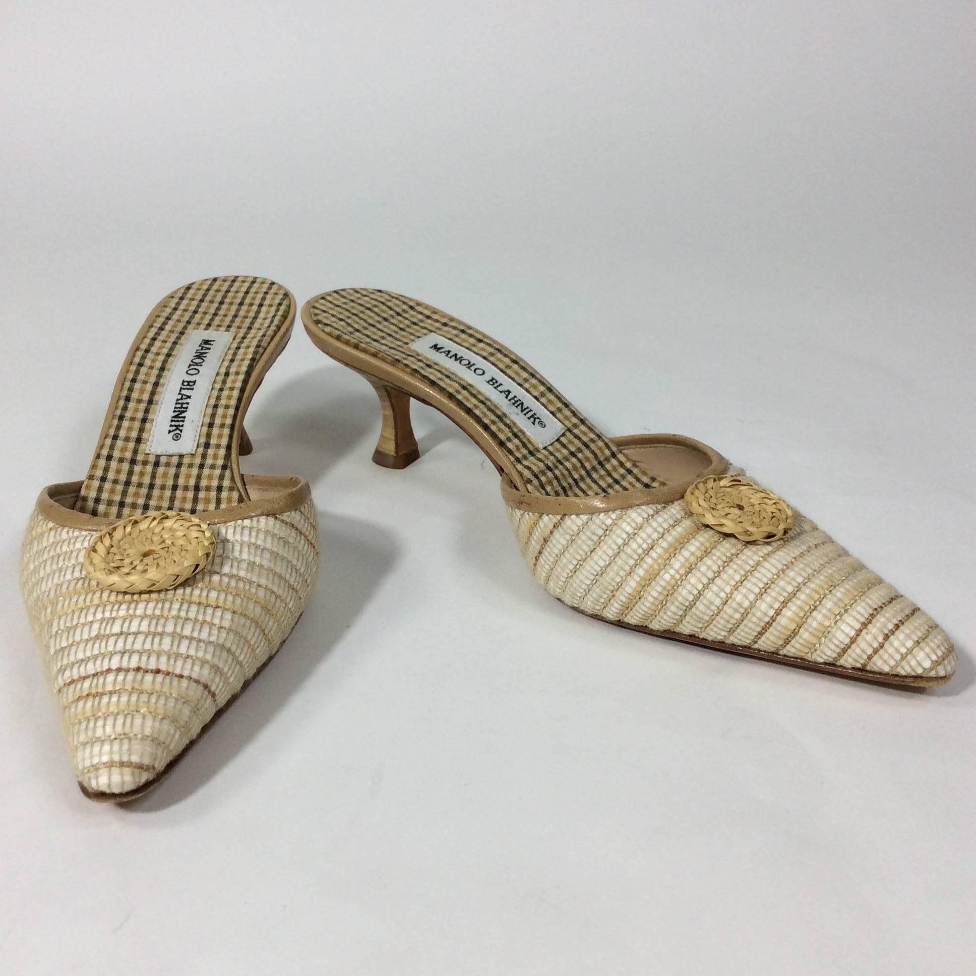 Manolo Blahnik Tan and Cream Pointed Slides with Wicker Detail For Sale 1