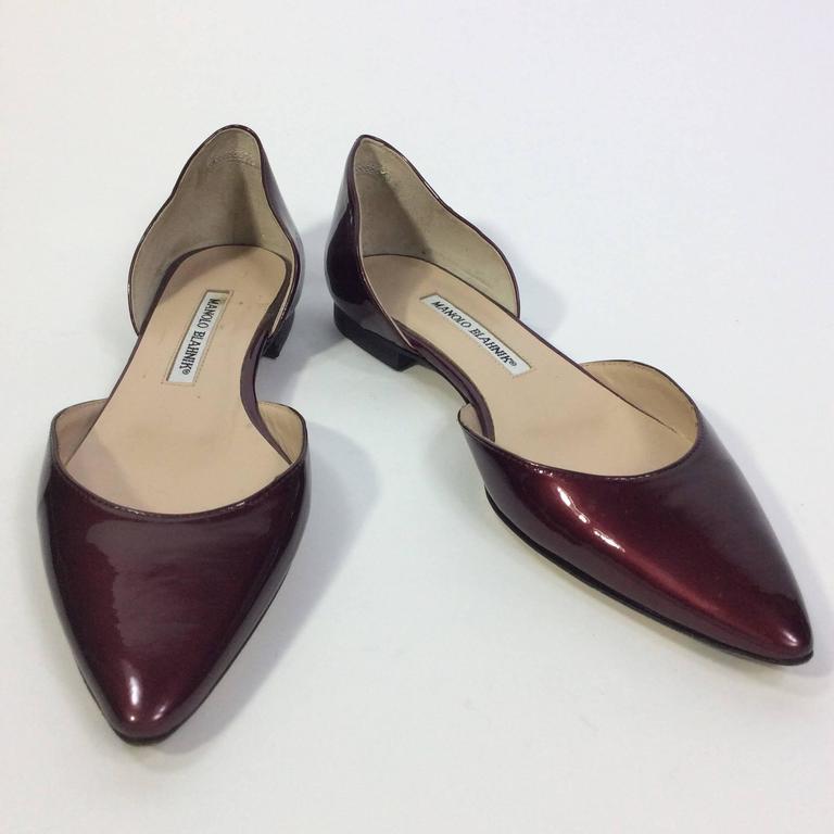 maroon pointed flats