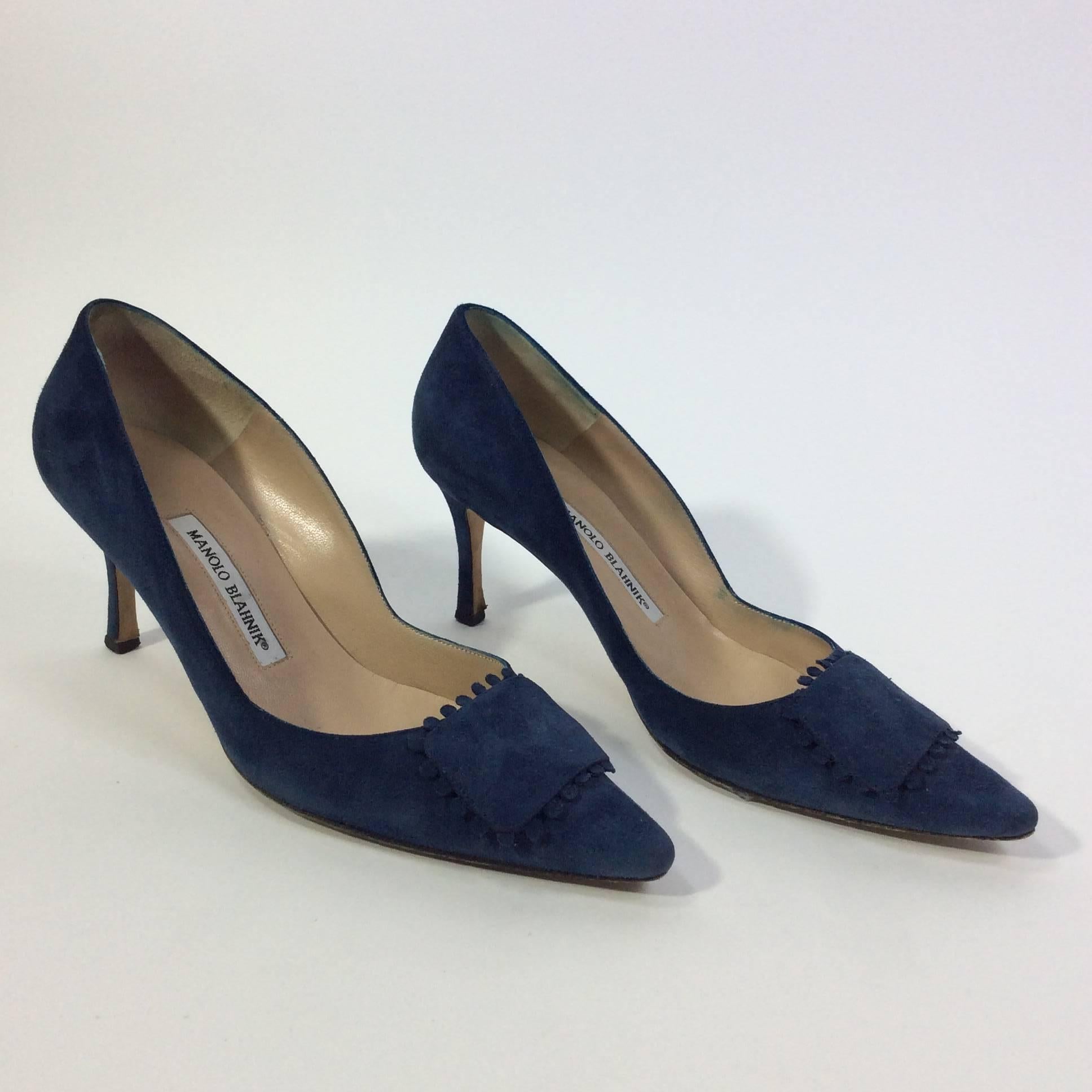 Manolo Blahnik Blue Suede Pointed Toe Pumps For Sale 1