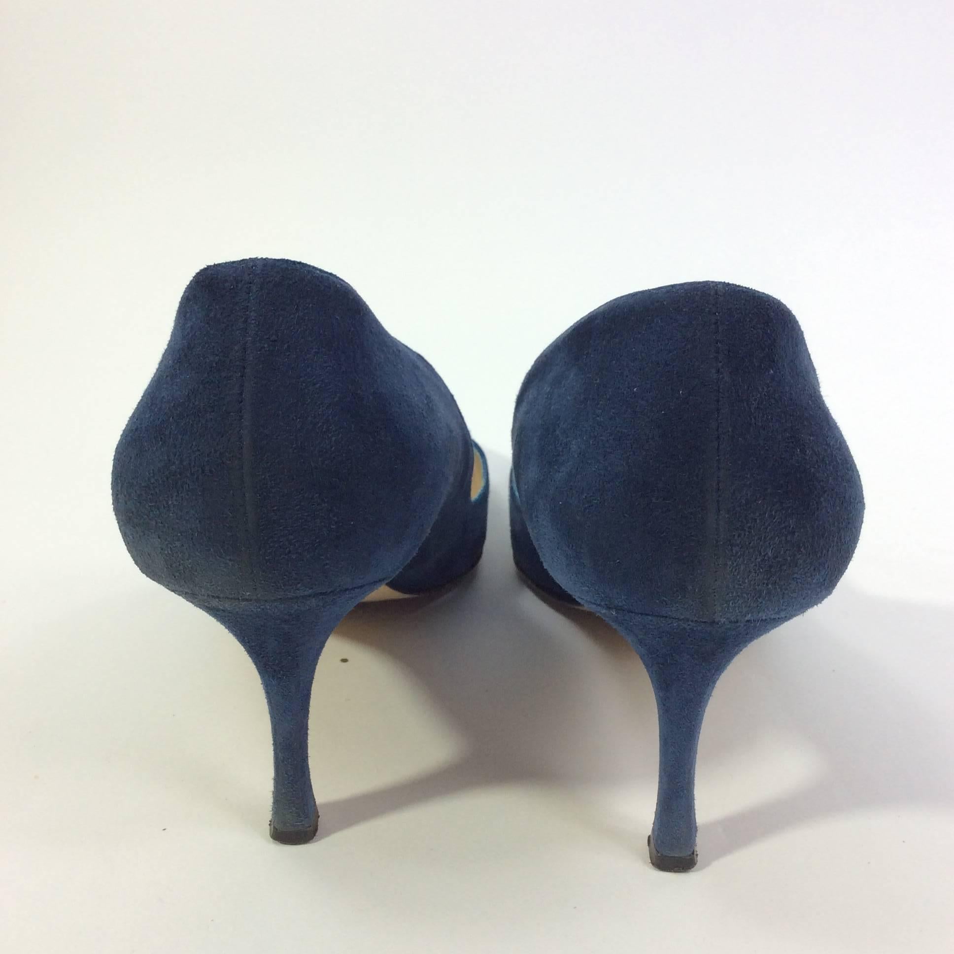 Women's Manolo Blahnik Blue Suede Pointed Toe Pumps For Sale