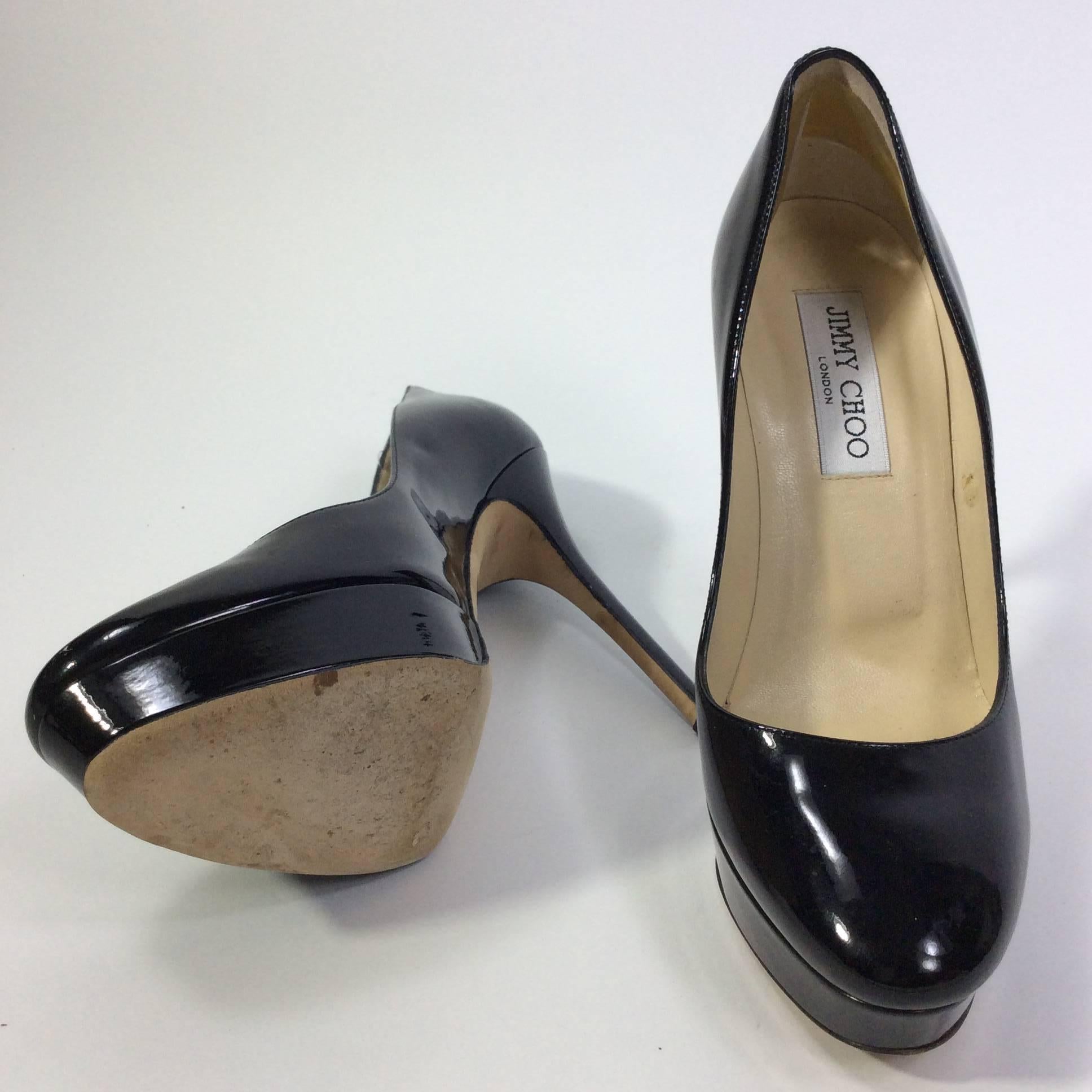 Women's Jimmy Choo Black Patent Pump with Rounded Toe For Sale