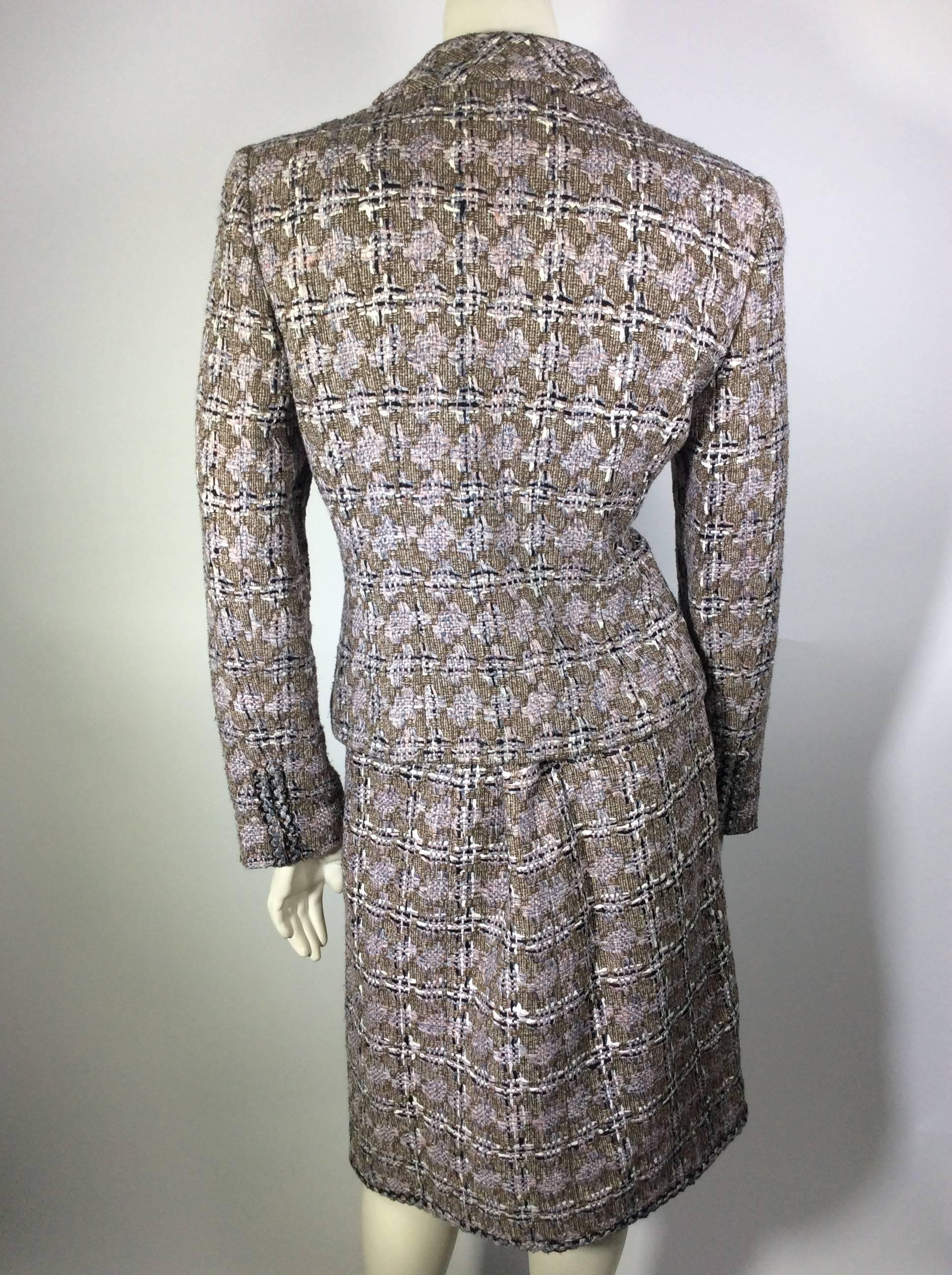 HOLIDAY FLASH SALE! 50% Off! Chanel Spring 2003 Lavender and Brown Tweed Suit In Excellent Condition For Sale In Narberth, PA