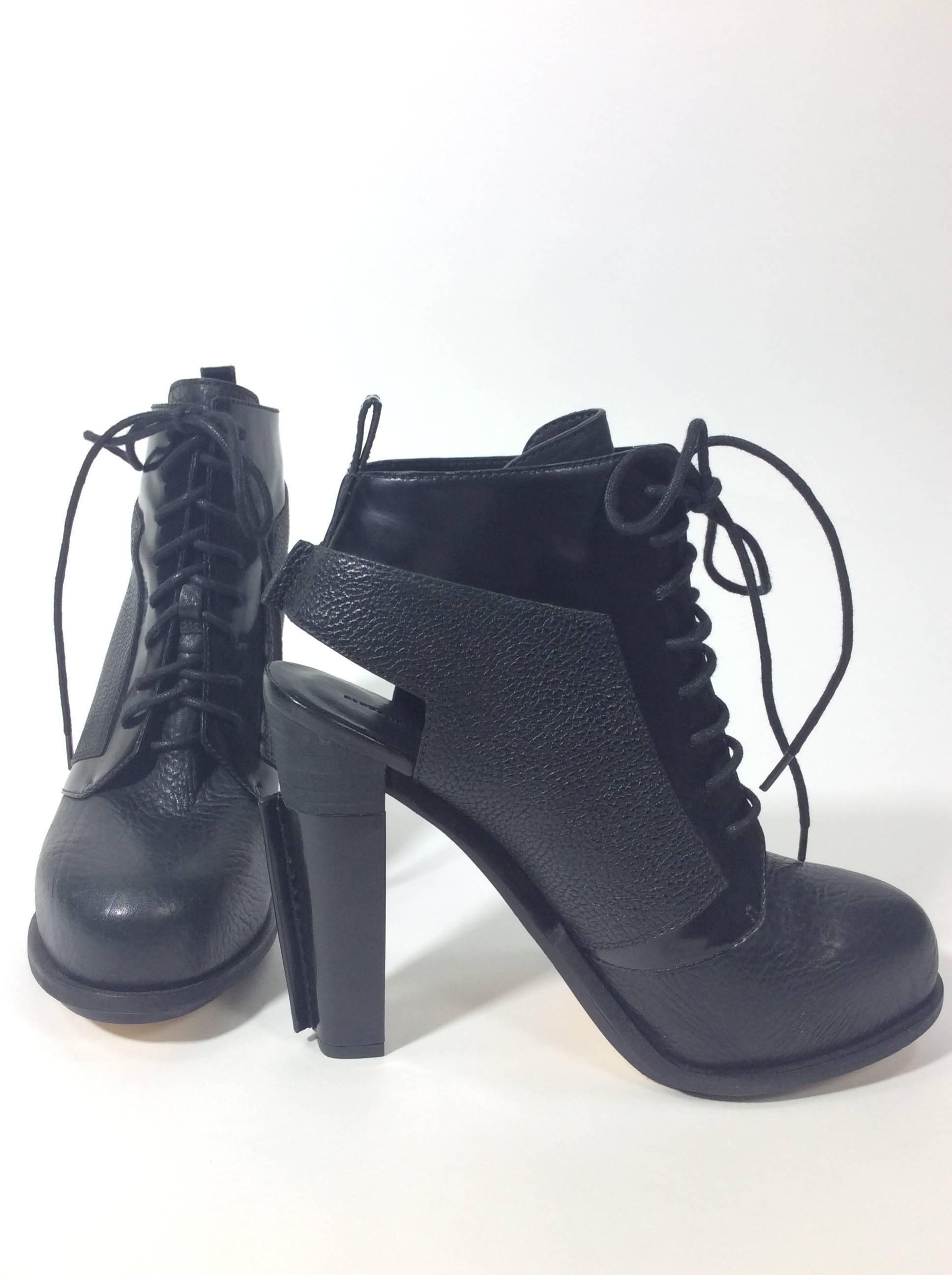 Alexander Wang Black Lace Up Ankle Boot In Excellent Condition In Narberth, PA