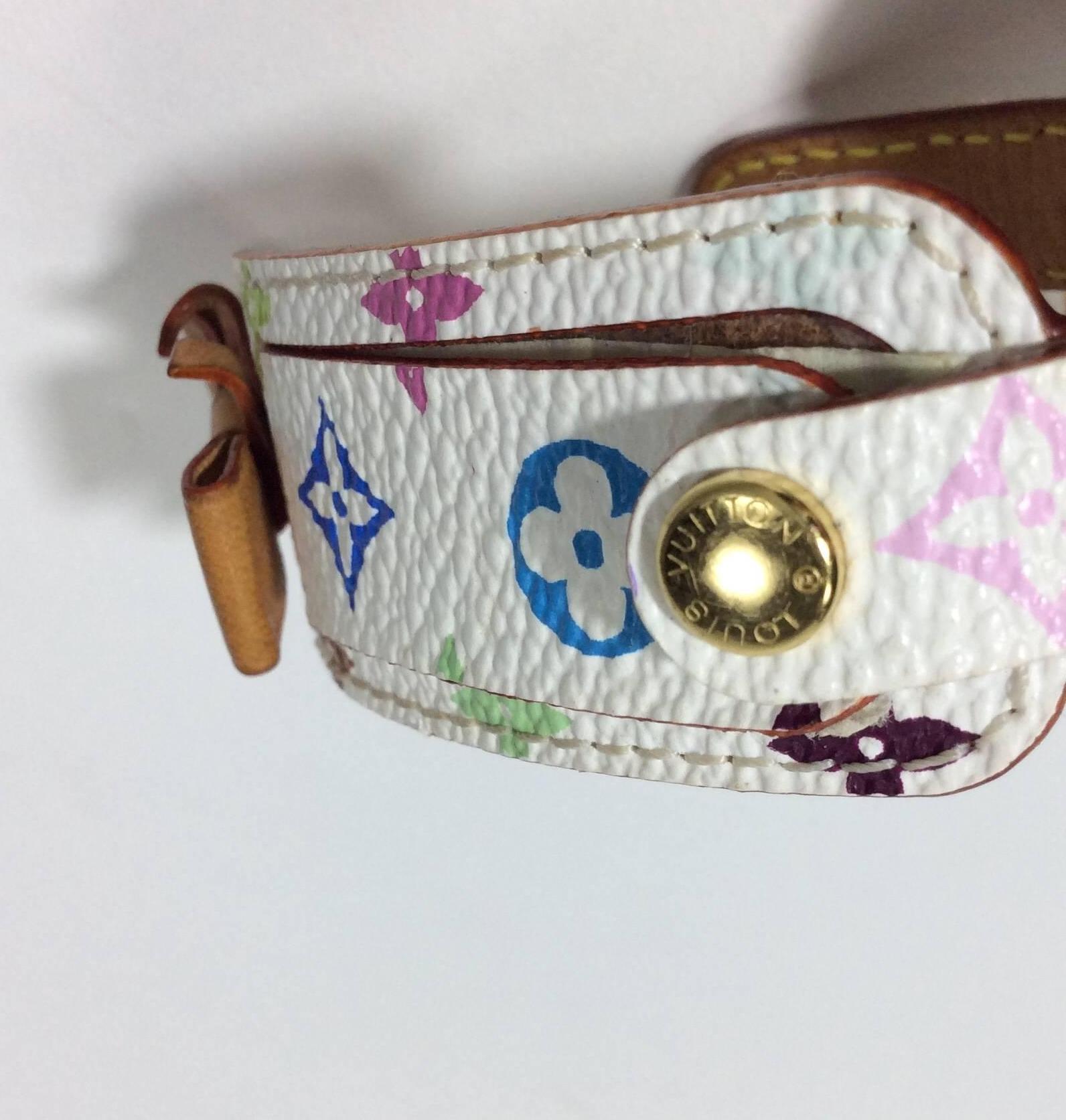 Gray Louis Vuitton White LV Print Leather Bracelet with Bow For Sale