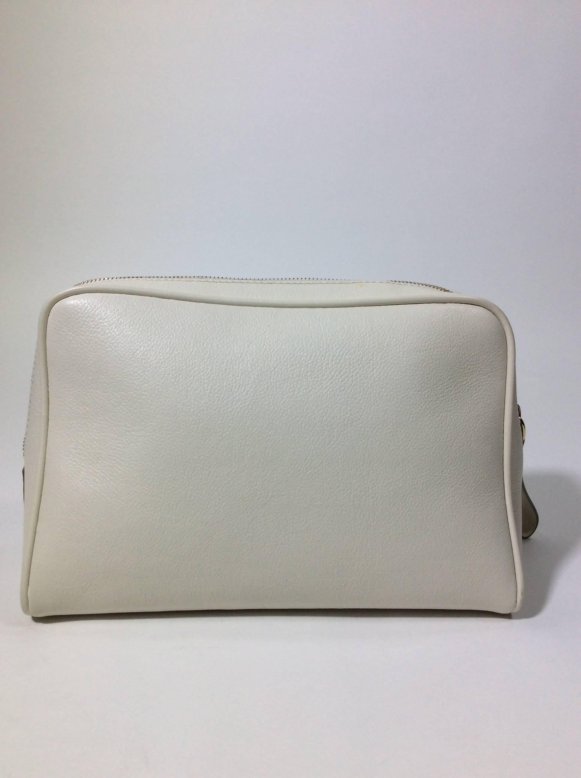 Tom Ford Pebble Ecru Leather Clutch In Excellent Condition In Narberth, PA