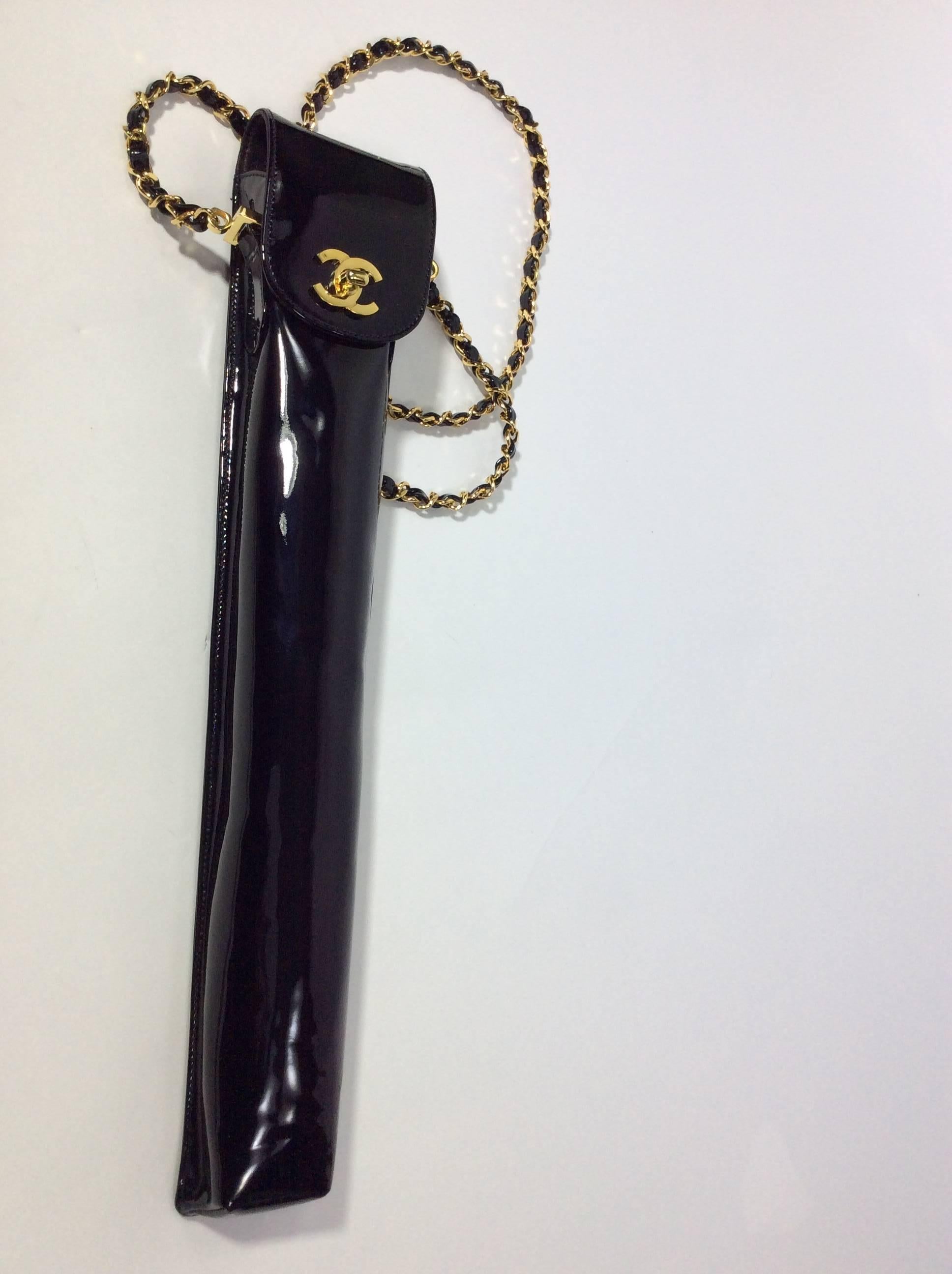 Black Patent Leather Umbrella Carrier
Goldtone Chain Strap
GoldtoneTwist Open Lock inside CC Logo
17.5