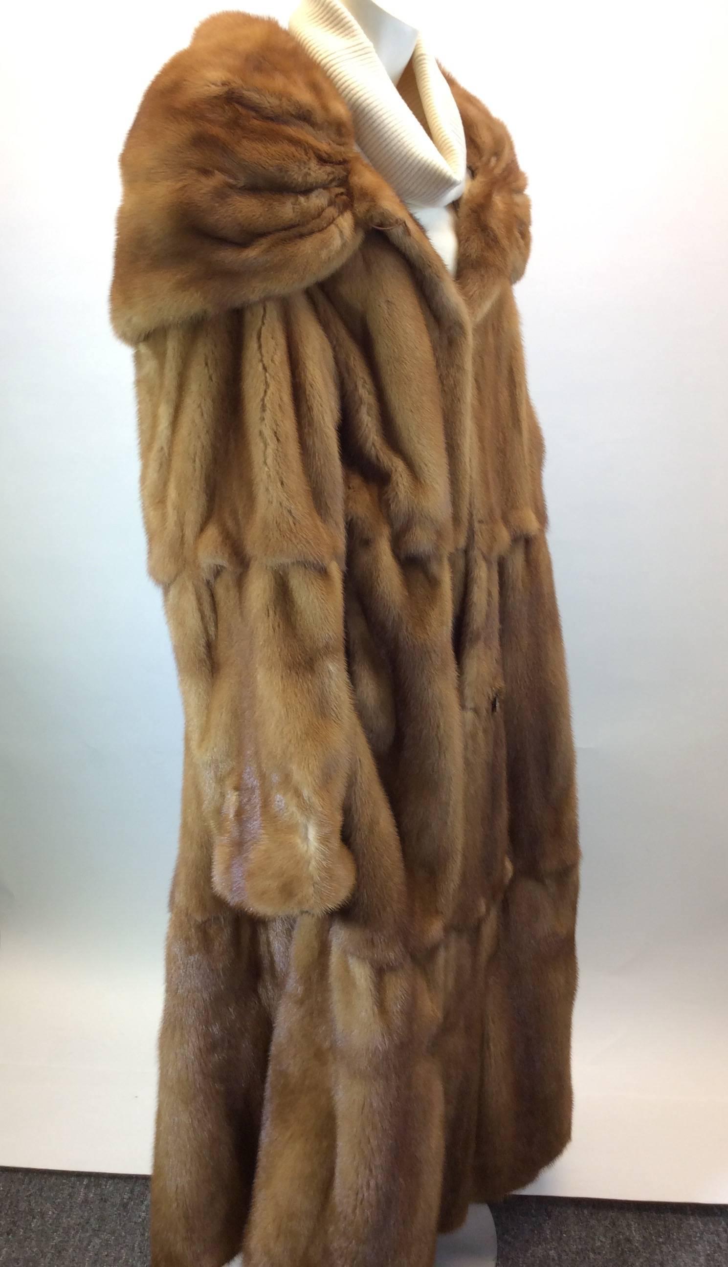 Custom Made Fur Coat
100% Genuine Mink
Hooded 
Sleeve Length: 28