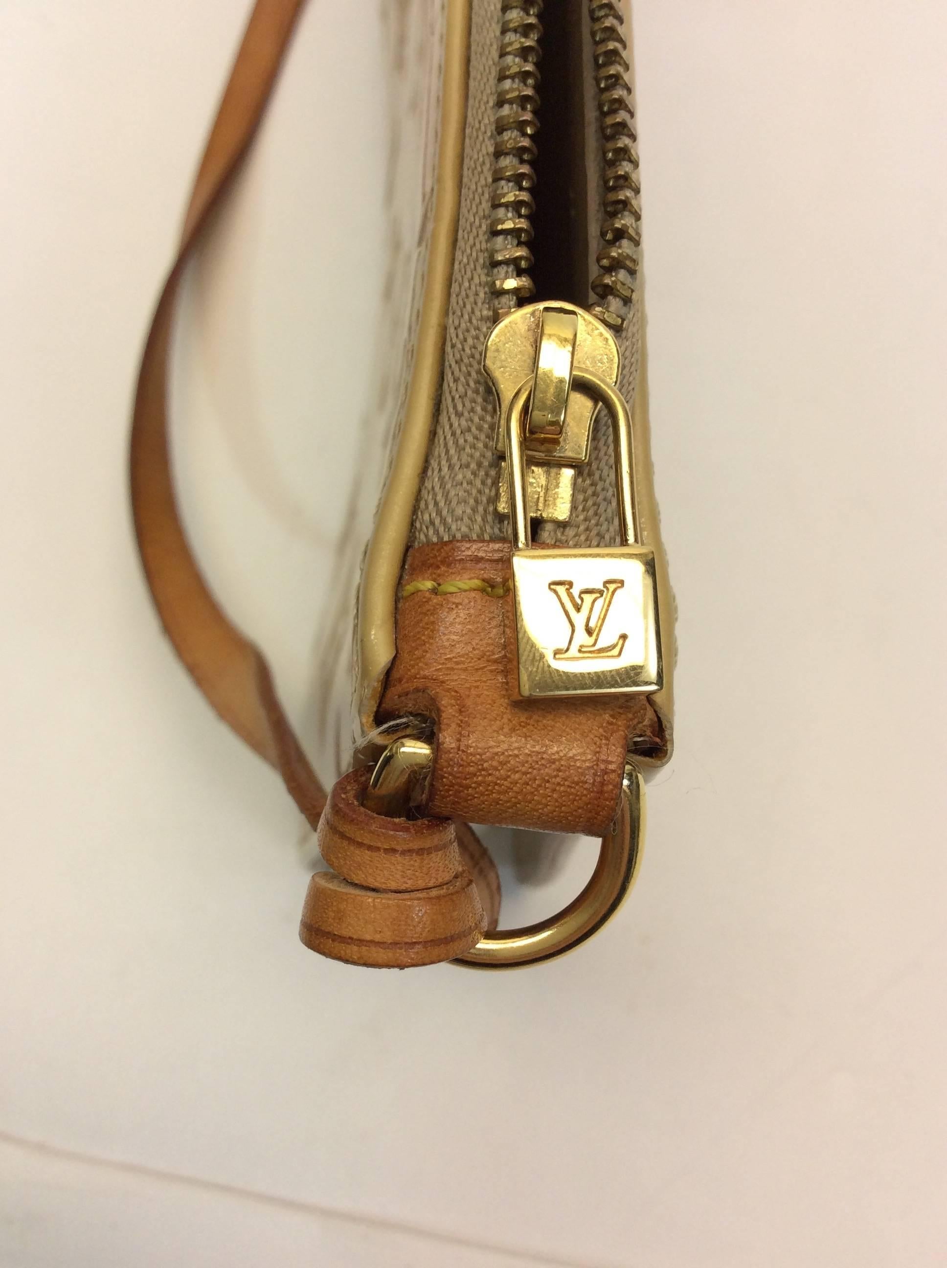 Women's Louis Vuitton Small Tan Patent Leather Monogrammed Handbag For Sale