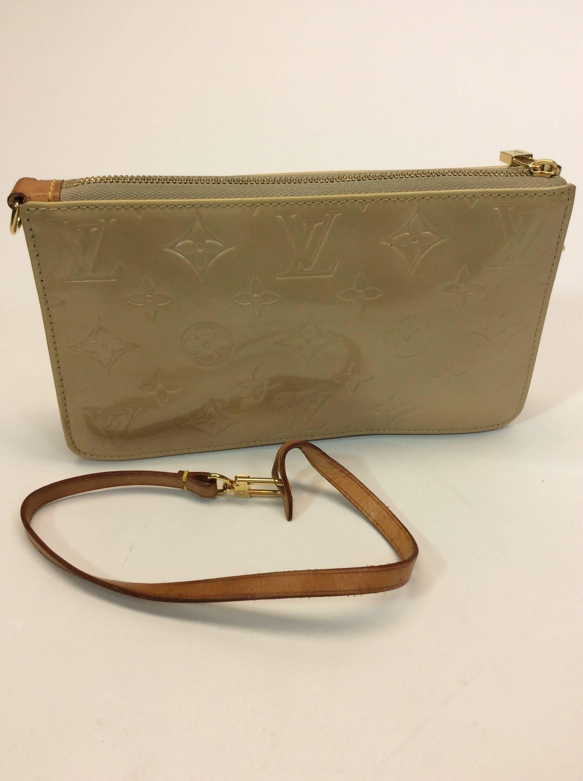 Louis Vuitton Small Tan Patent Leather Monogrammed Handbag For Sale 1