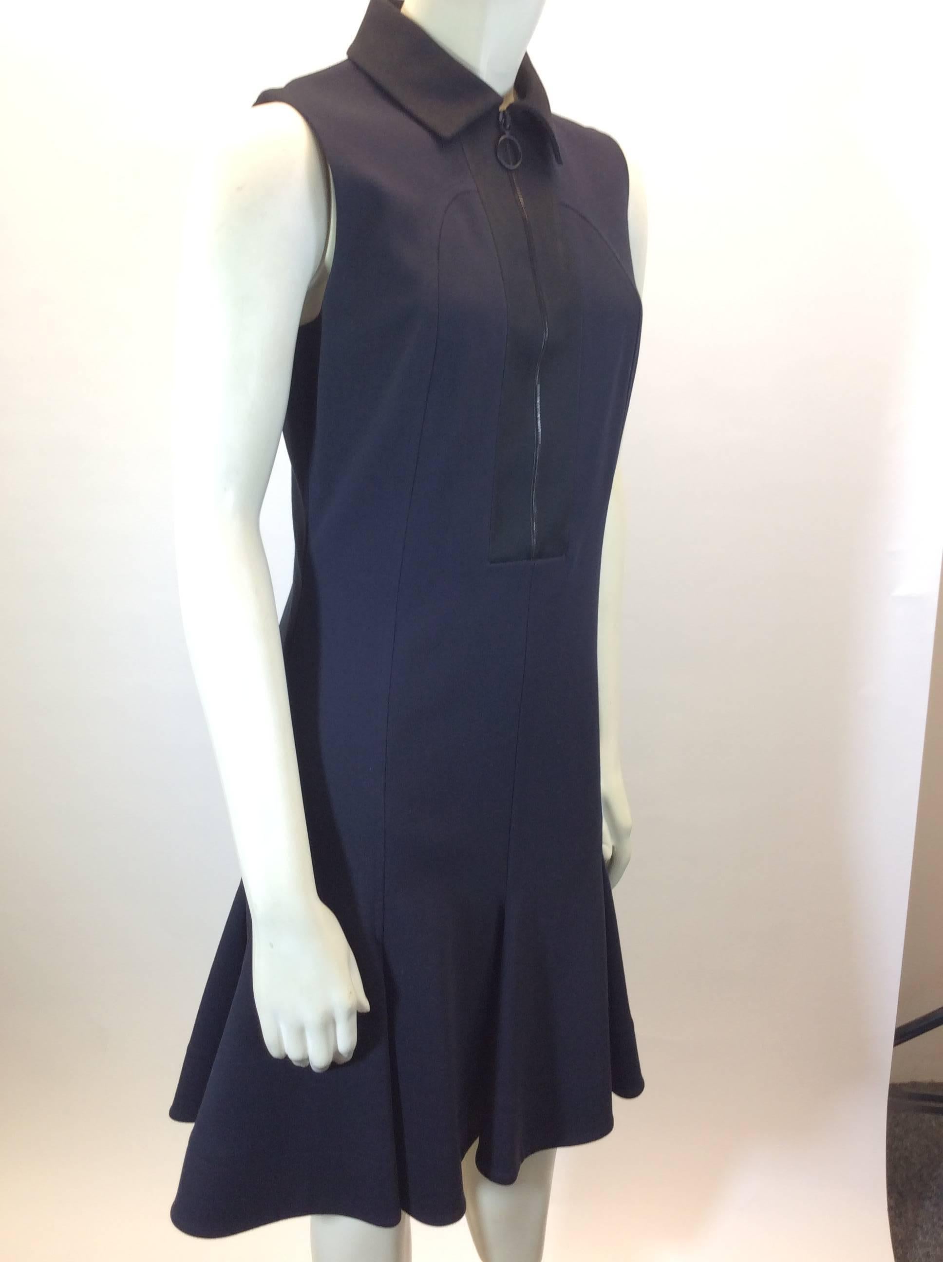 Akris Punto Dress 
-Size 6
-Lined
-Collared with Half zip
-Fit and flare waist
