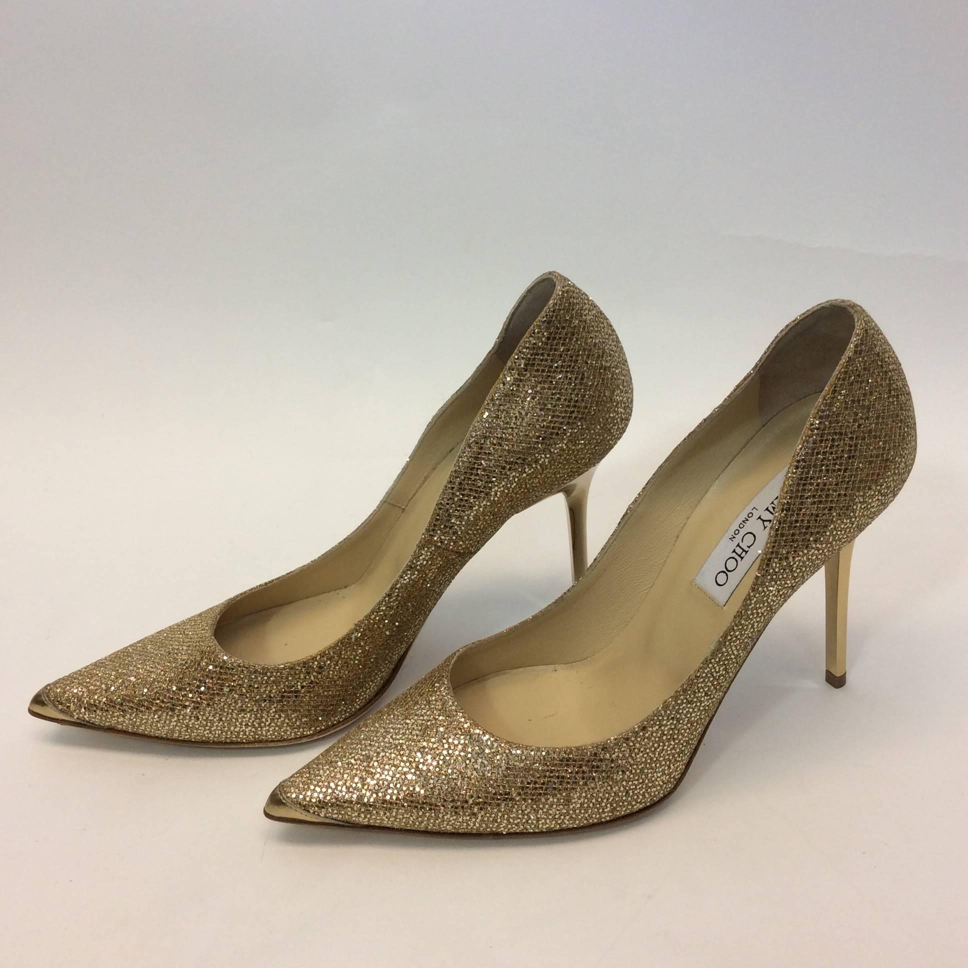 Jimmy Choo Gold Sequined Pump In Excellent Condition For Sale In Narberth, PA
