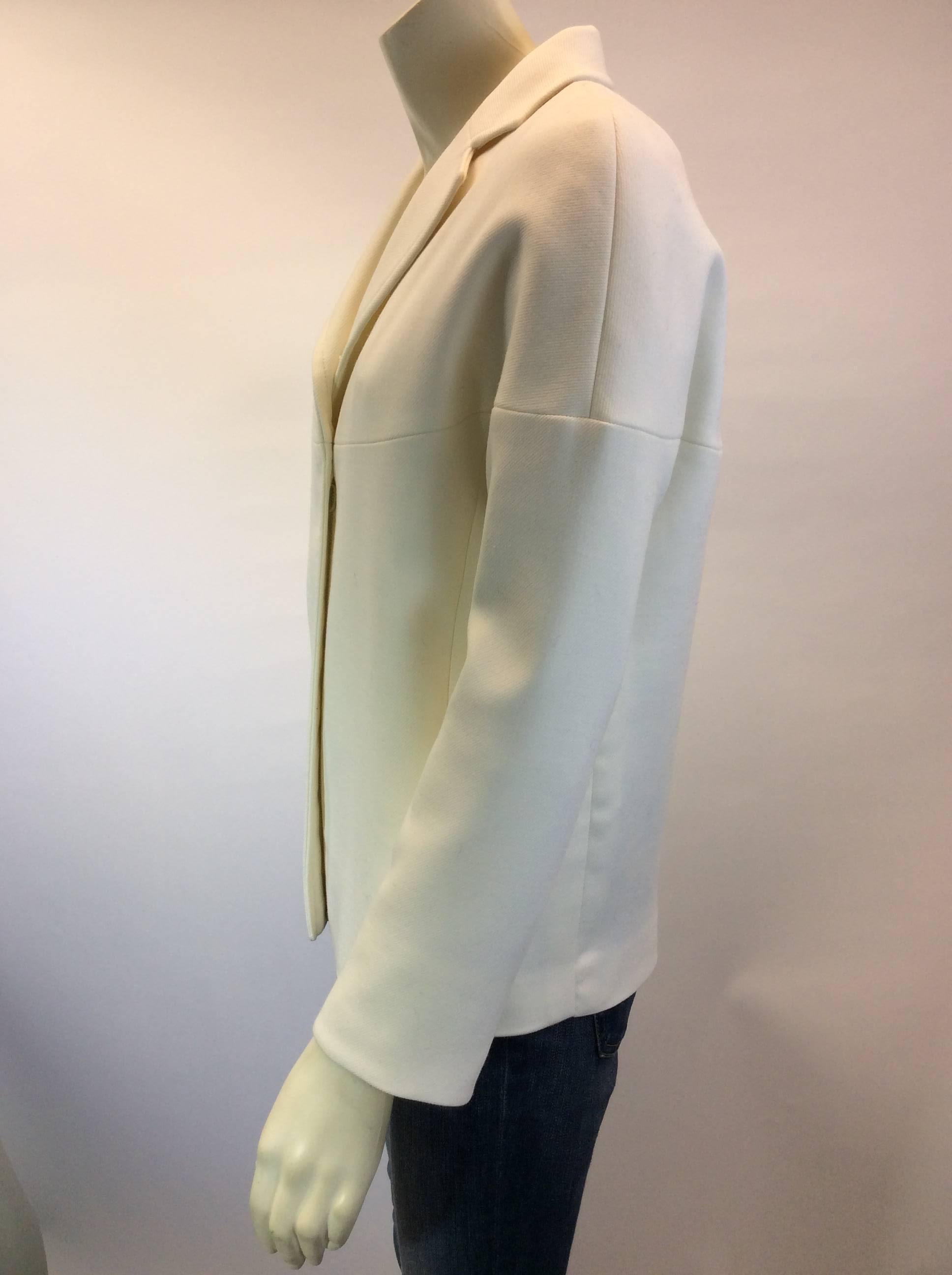 Akris White Zipped Boxy Blazer In Excellent Condition For Sale In Narberth, PA