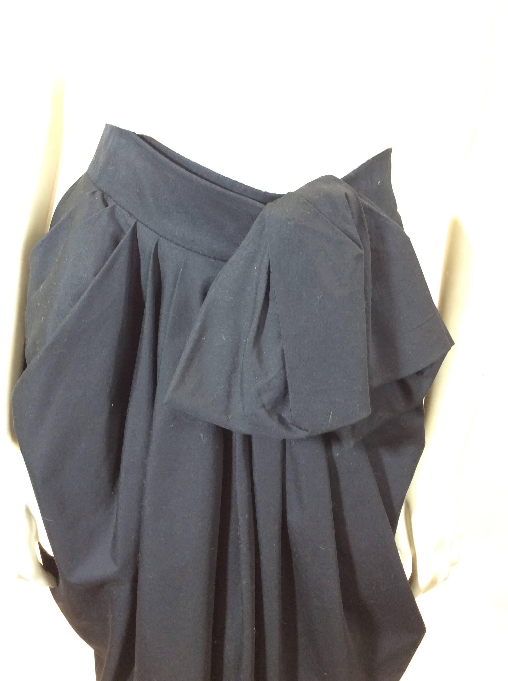 Women's Donna Karan Black Cotton Skirt With Bow  For Sale