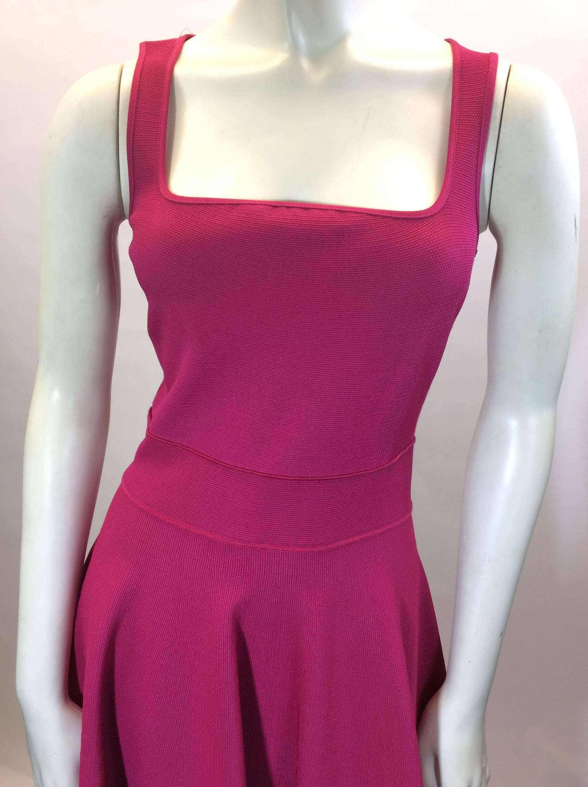 Fit and Flare Shape
Square Neckline
Fitted Waist Band 
Unlined
Pull over no zipper
85% Viscose 12%Polymaide 3% Elastic 

