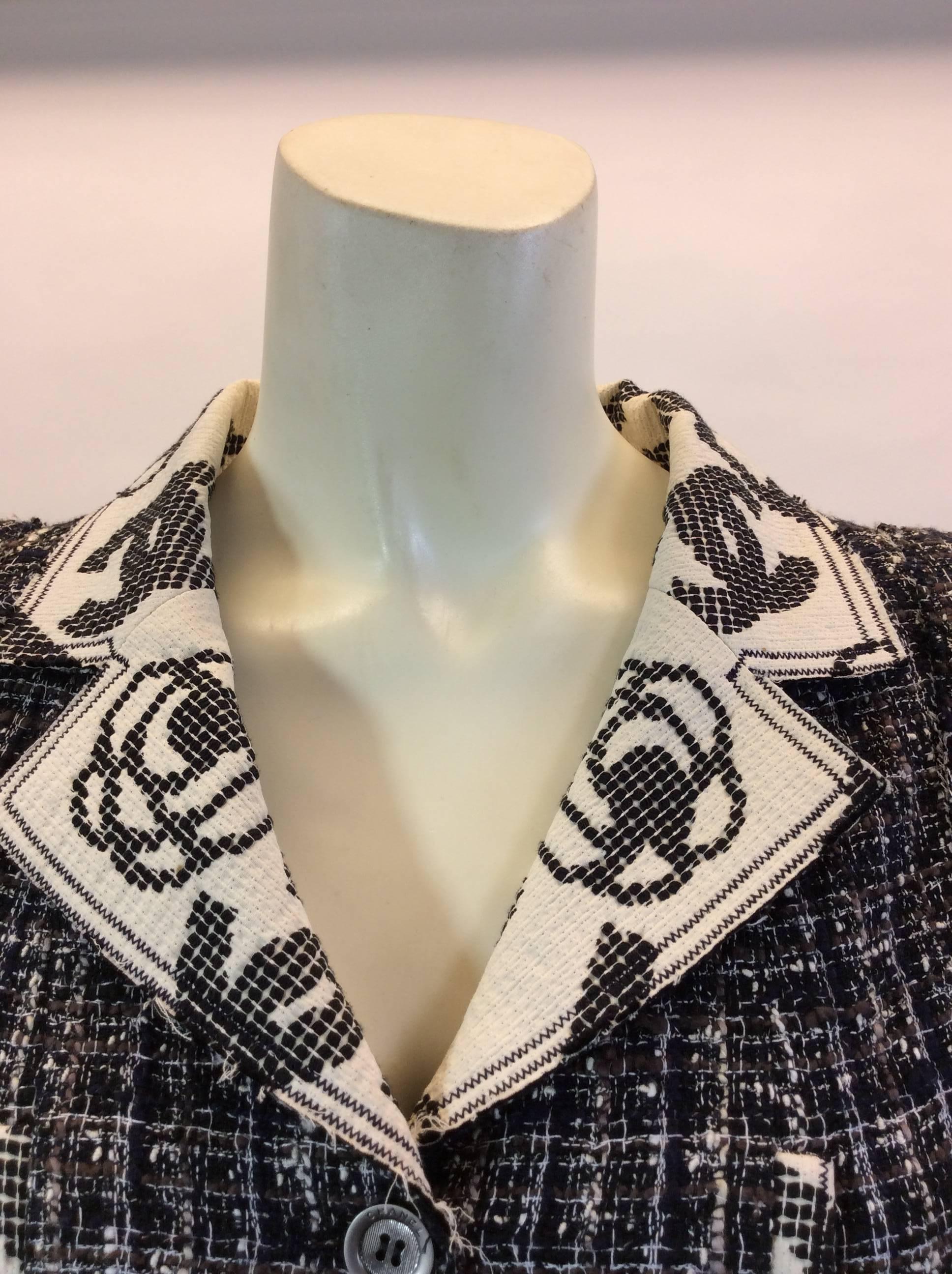 Black Chanel Navy and Cream Tweed Blazer For Sale