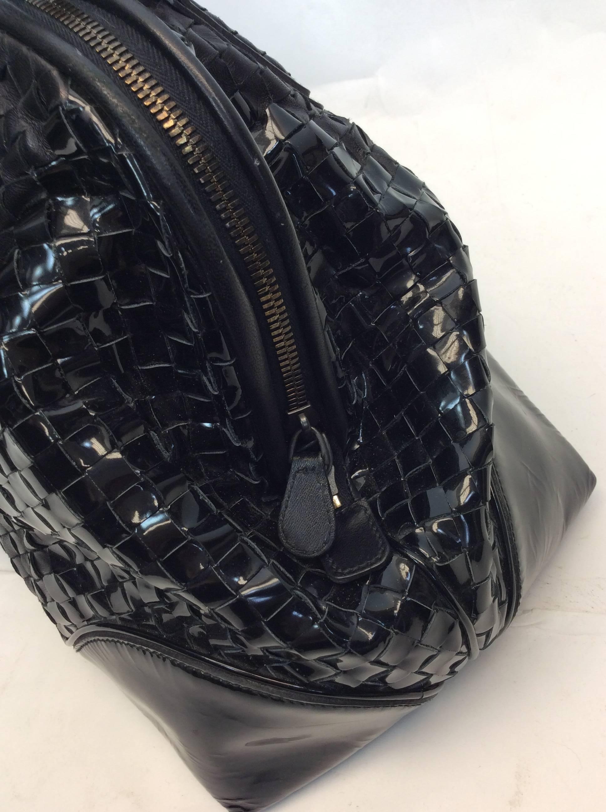Bottega Veneta Black Woven Striped Handbag In Excellent Condition For Sale In Narberth, PA
