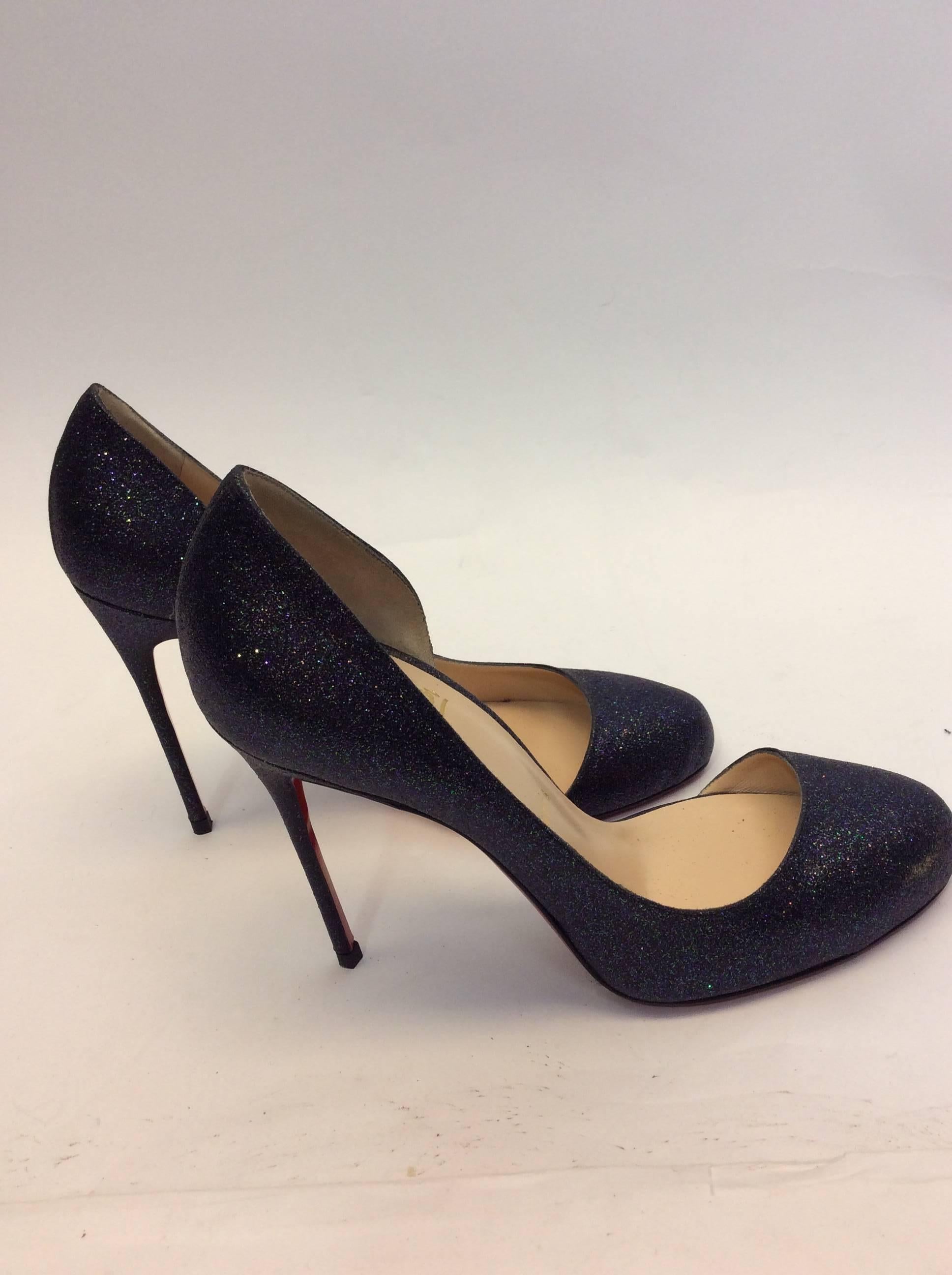 Christian Louboutin Blue Toned Glitter Pumps In Excellent Condition For Sale In Narberth, PA