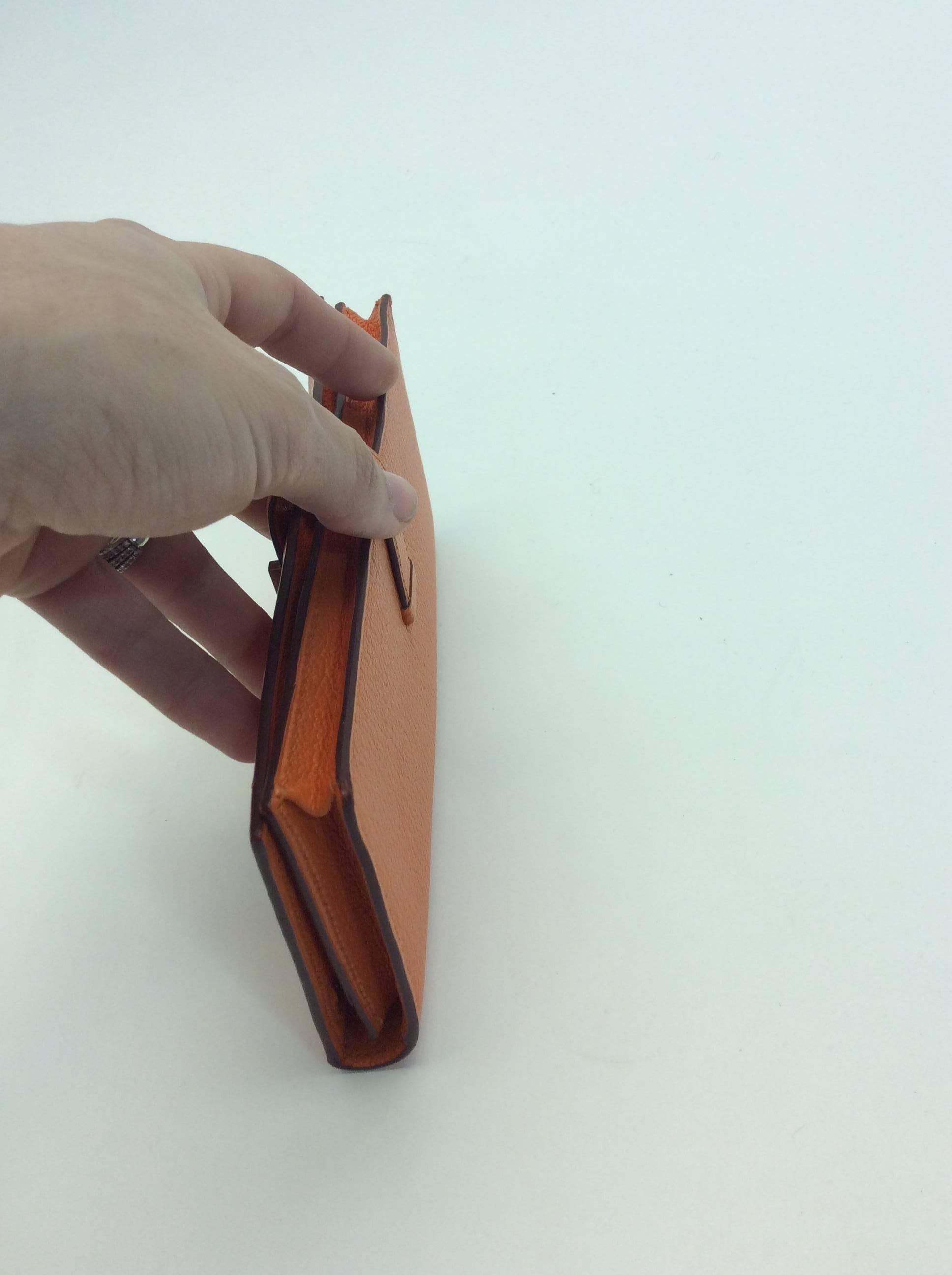 Hermes Orange Bearn Bifold Wallet In Excellent Condition For Sale In Narberth, PA