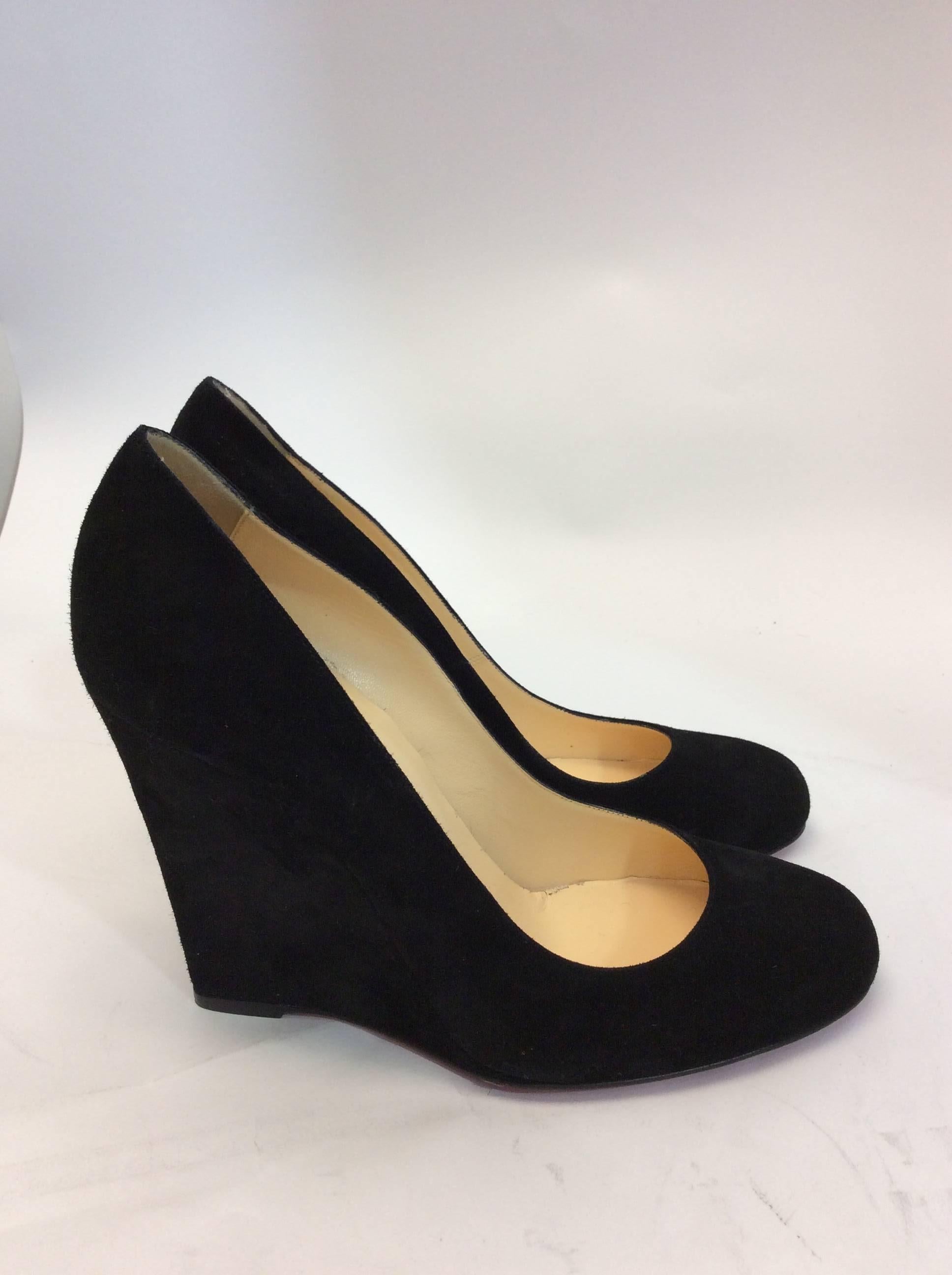 Christian Louboutin Black Suede Wedge In Excellent Condition For Sale In Narberth, PA