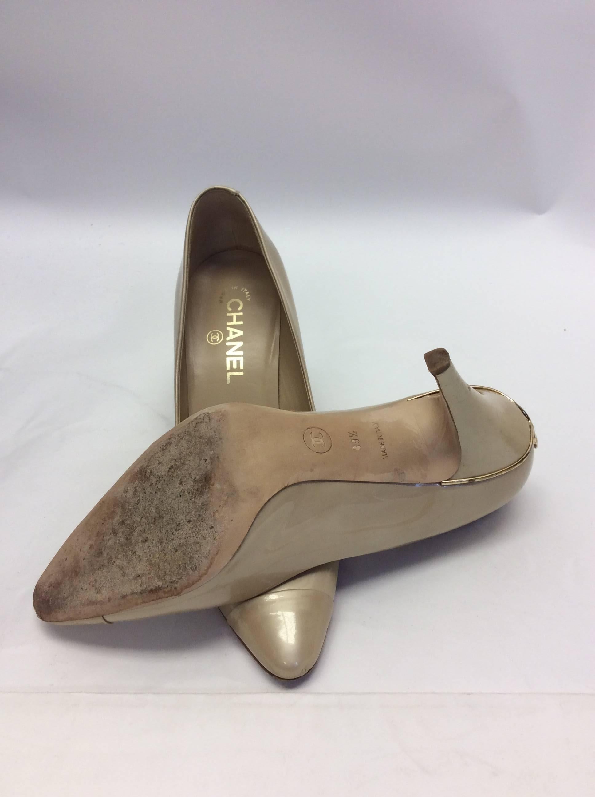 Women's Chanel Patent Leather Cream Pumps For Sale