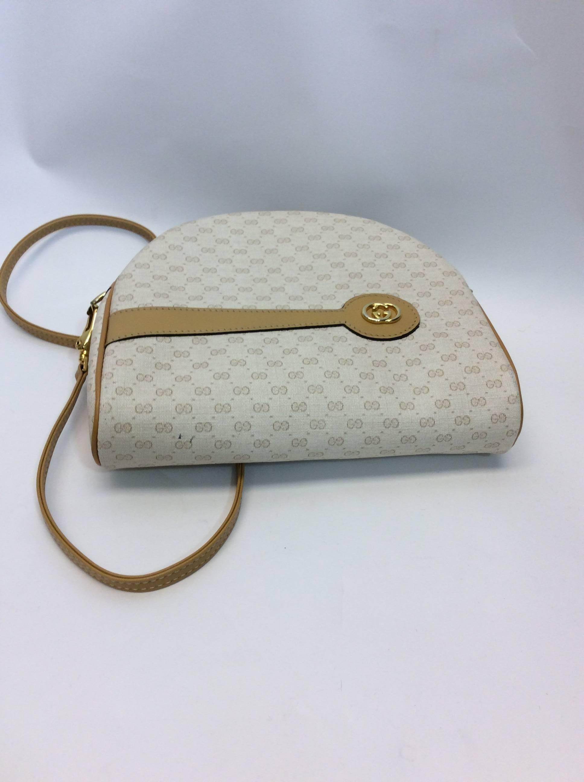 Gucci Vintage Crossbody Bag In Excellent Condition In Narberth, PA