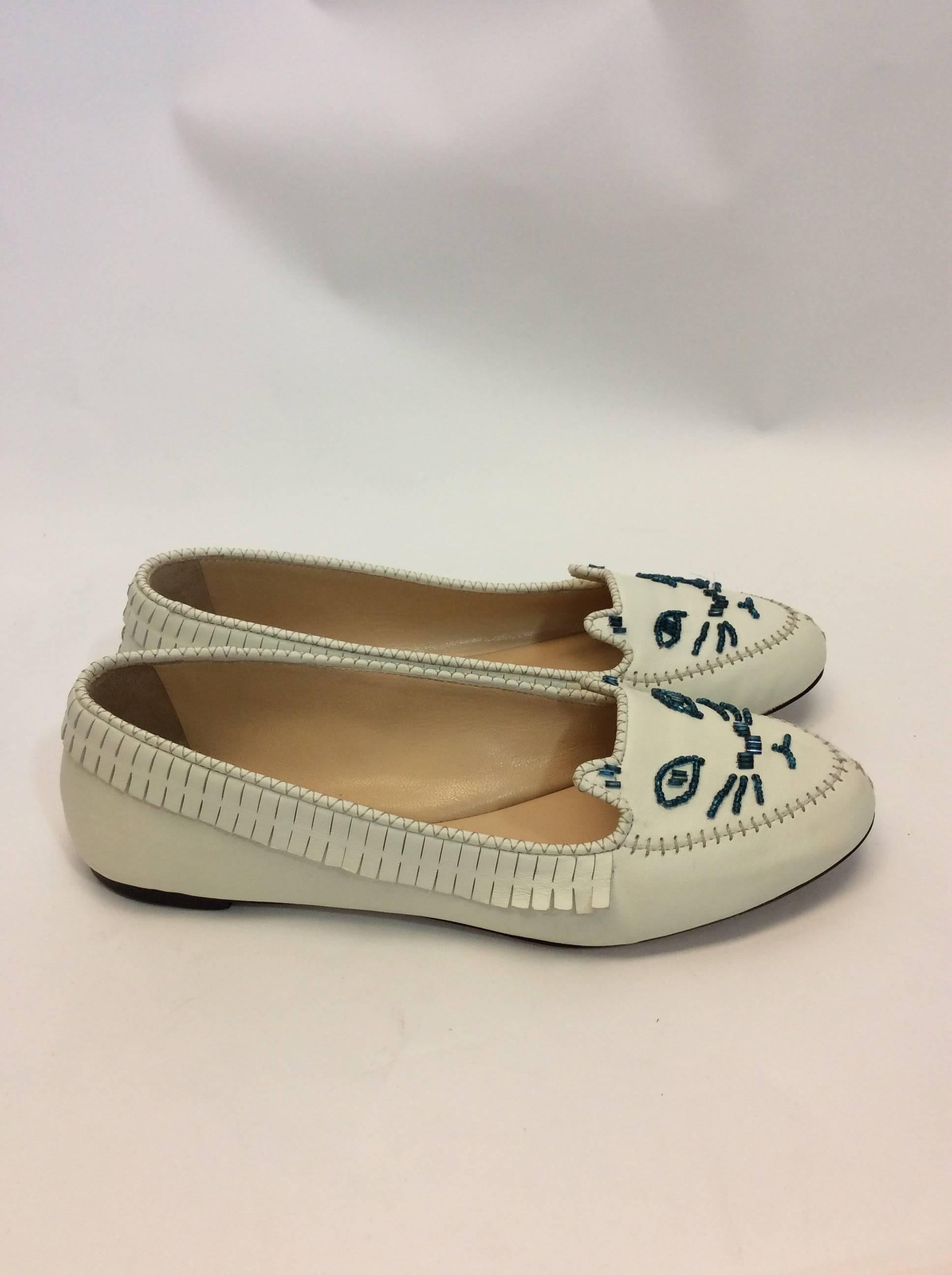 Charlotte Olympia Leather Moccasin Style Flats In Good Condition For Sale In Narberth, PA