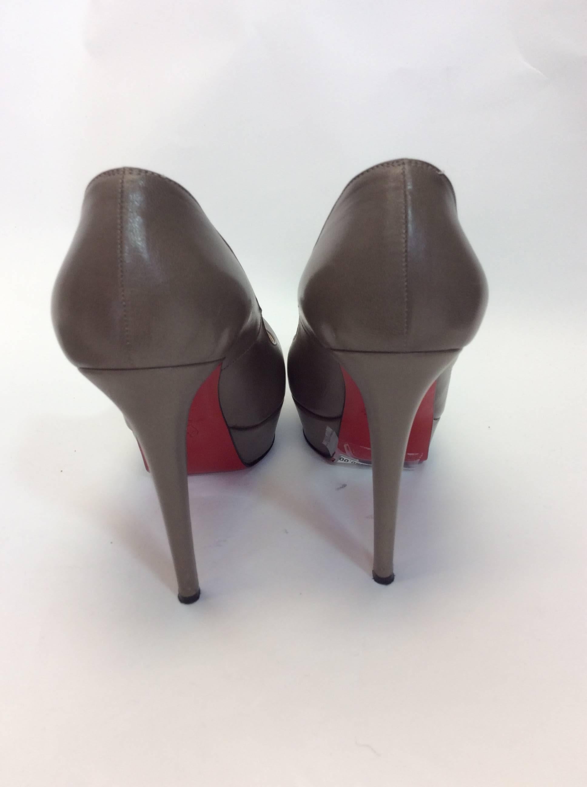 Brown Christian Louboutin Gray Leather Platform Pumps For Sale