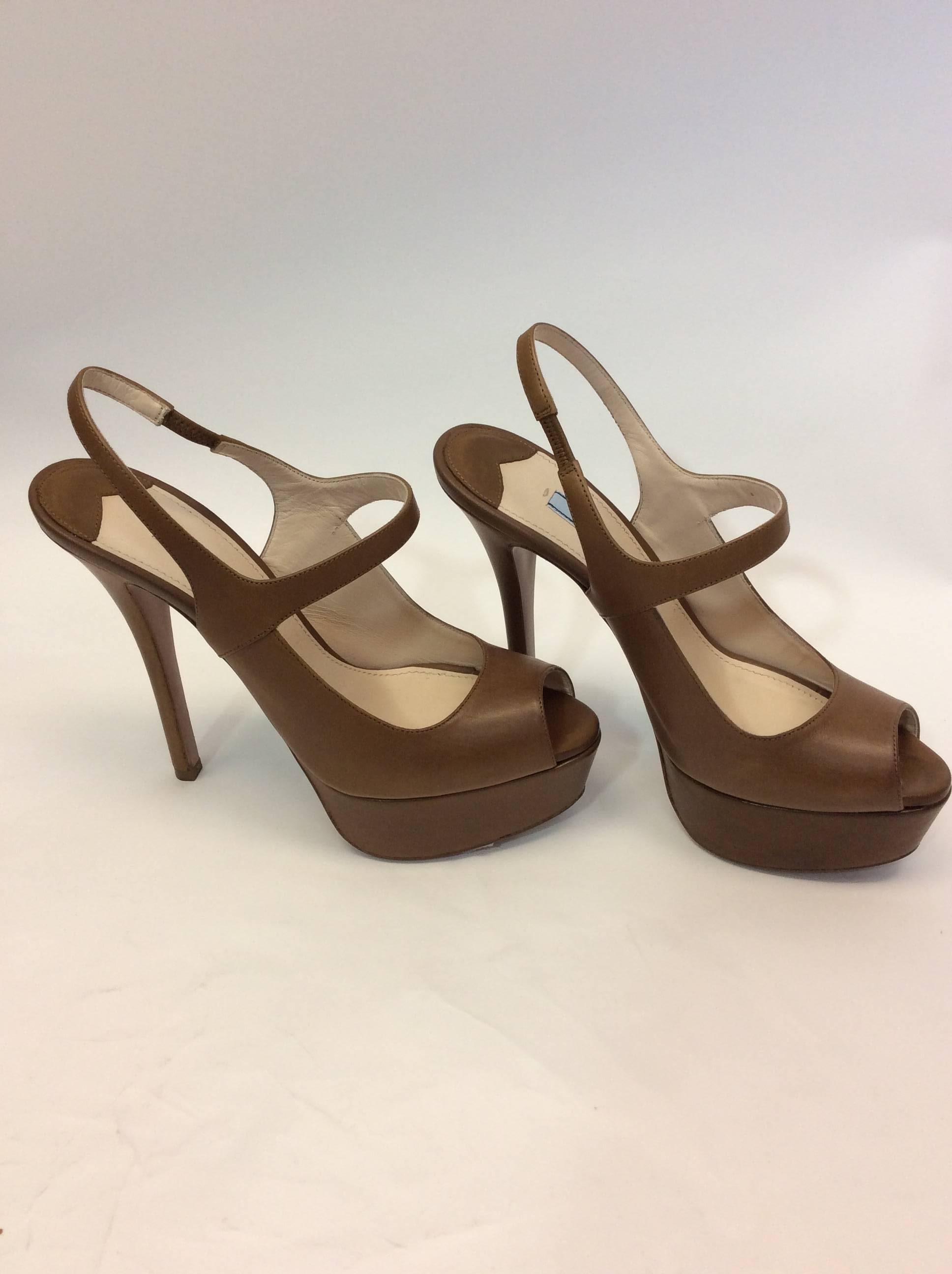 Prada Taupe Ankle Strap Slingback Pumps In Excellent Condition For Sale In Narberth, PA