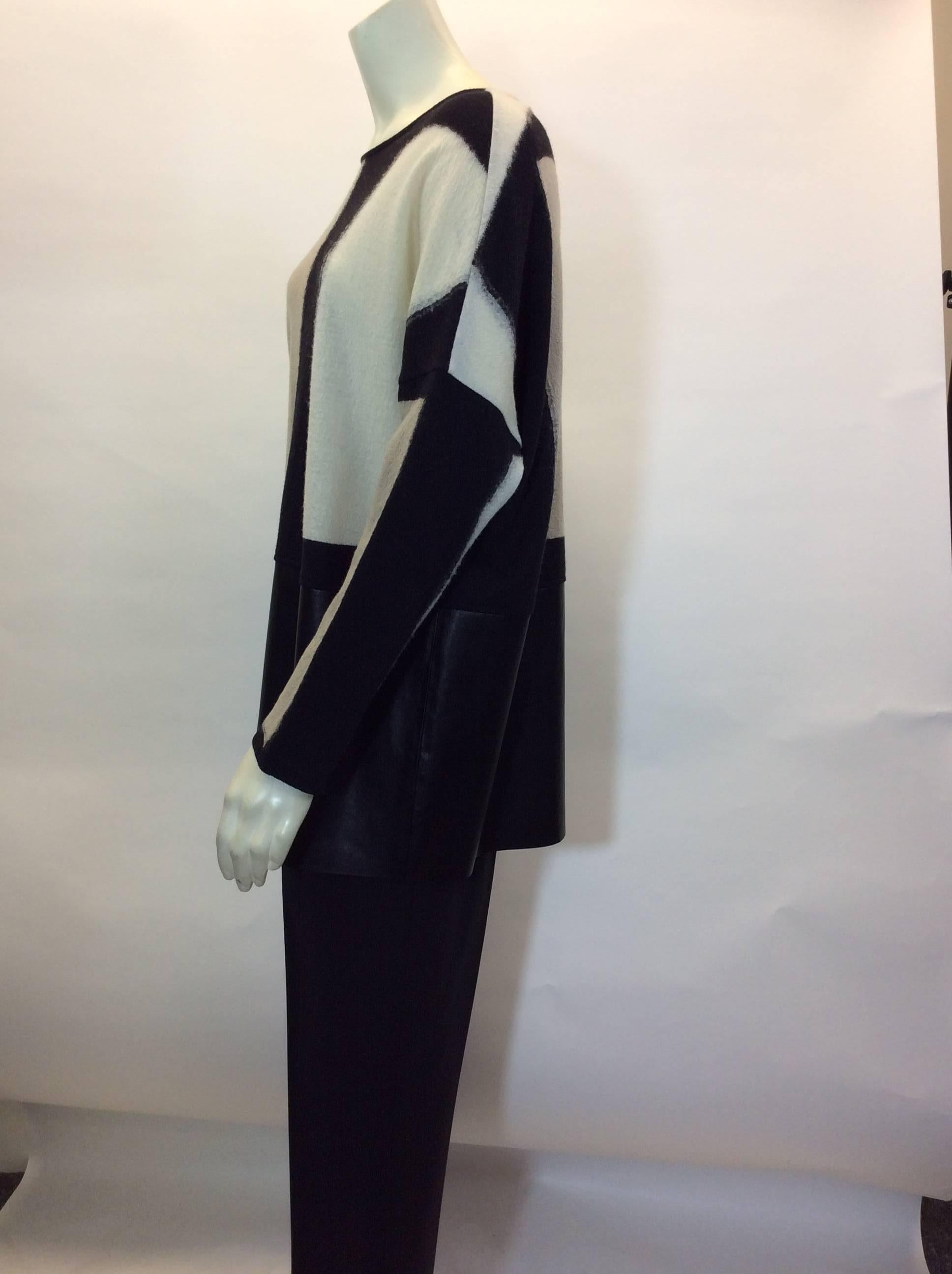 Lafayette 148 2 Piece Colorblock Pant Set
Blouse is wool with detail on bottom half
$299
Pants are called 