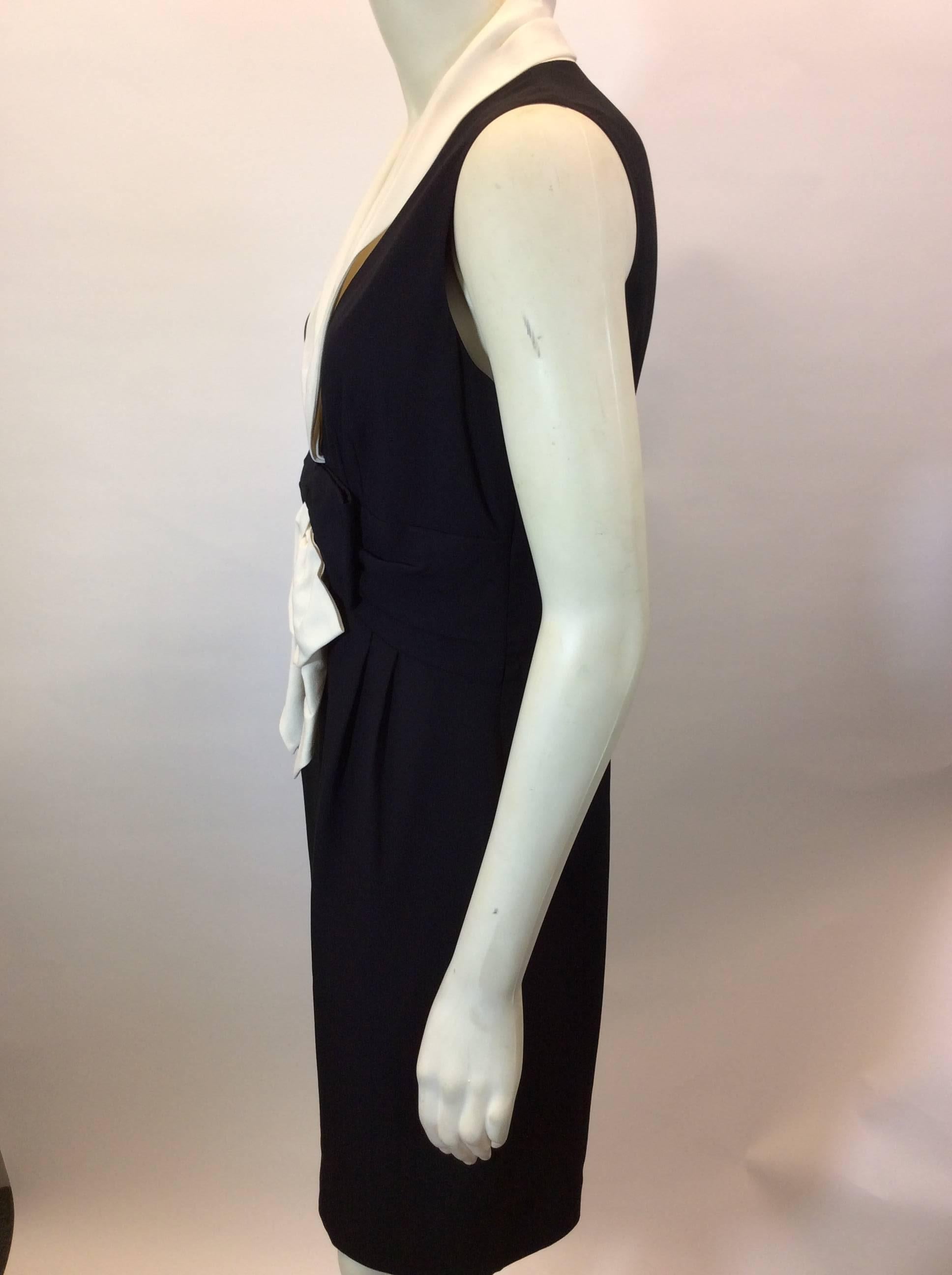 Moschino Black Sheath Dress with White Bow Detail In Excellent Condition For Sale In Narberth, PA