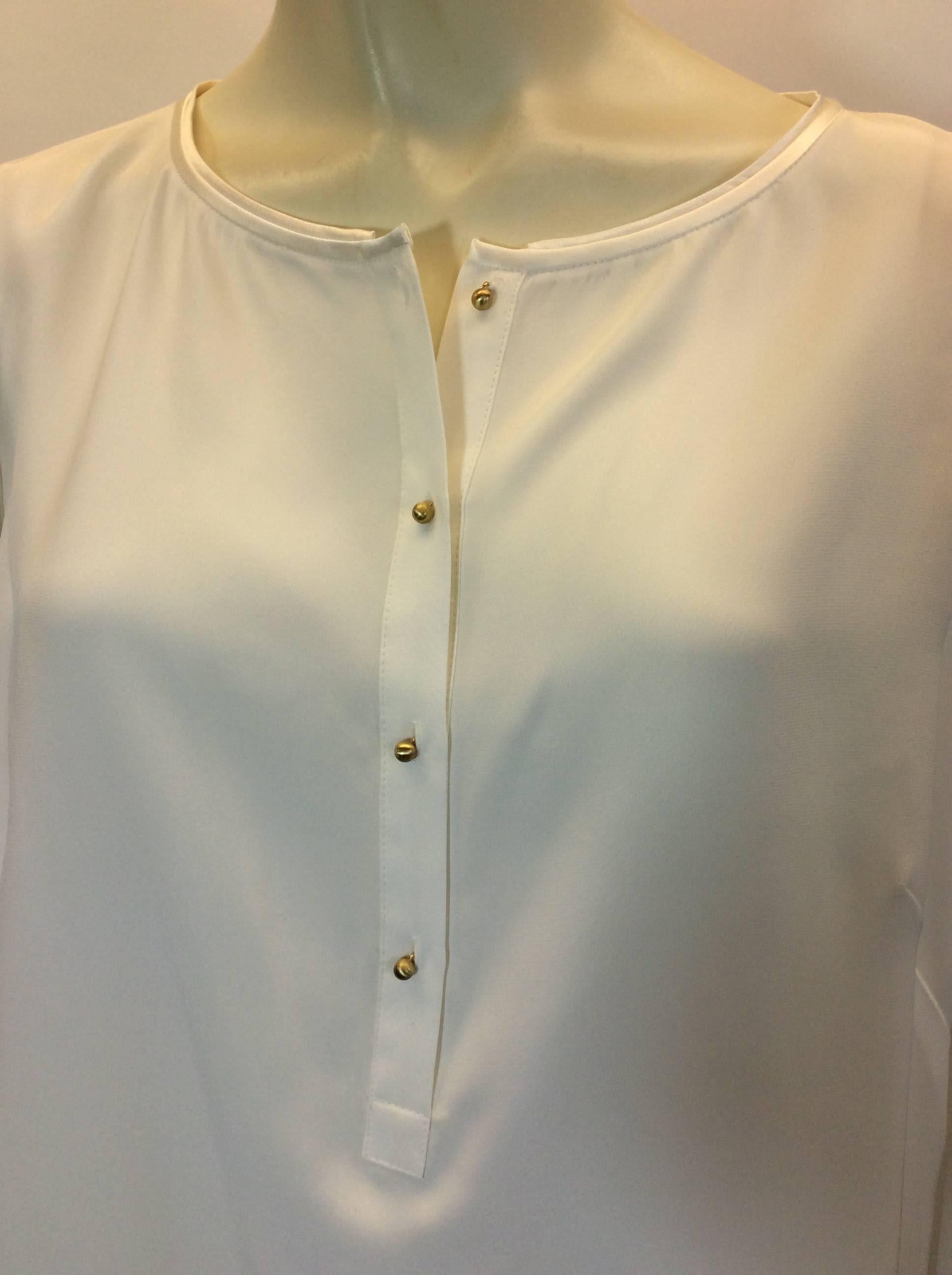 Lafayette 148 White Silk Blouse with Button Detail In Excellent Condition For Sale In Narberth, PA