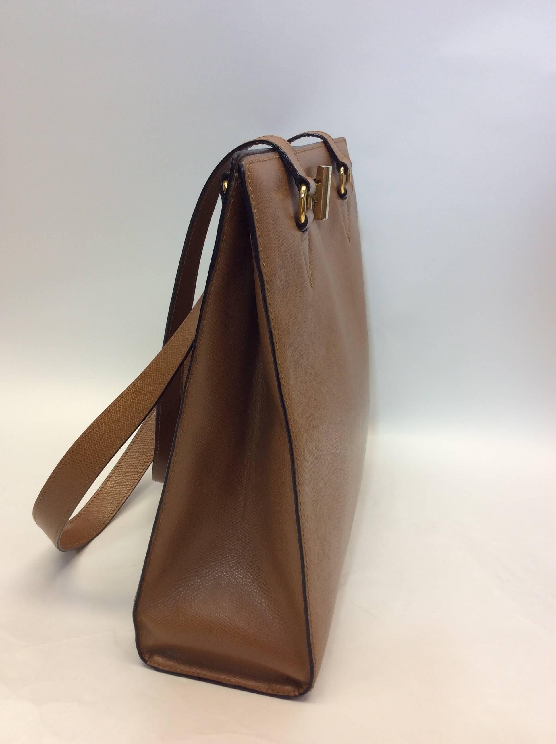 Celine Chestnut Leather Shoulder Bag In Good Condition For Sale In Narberth, PA