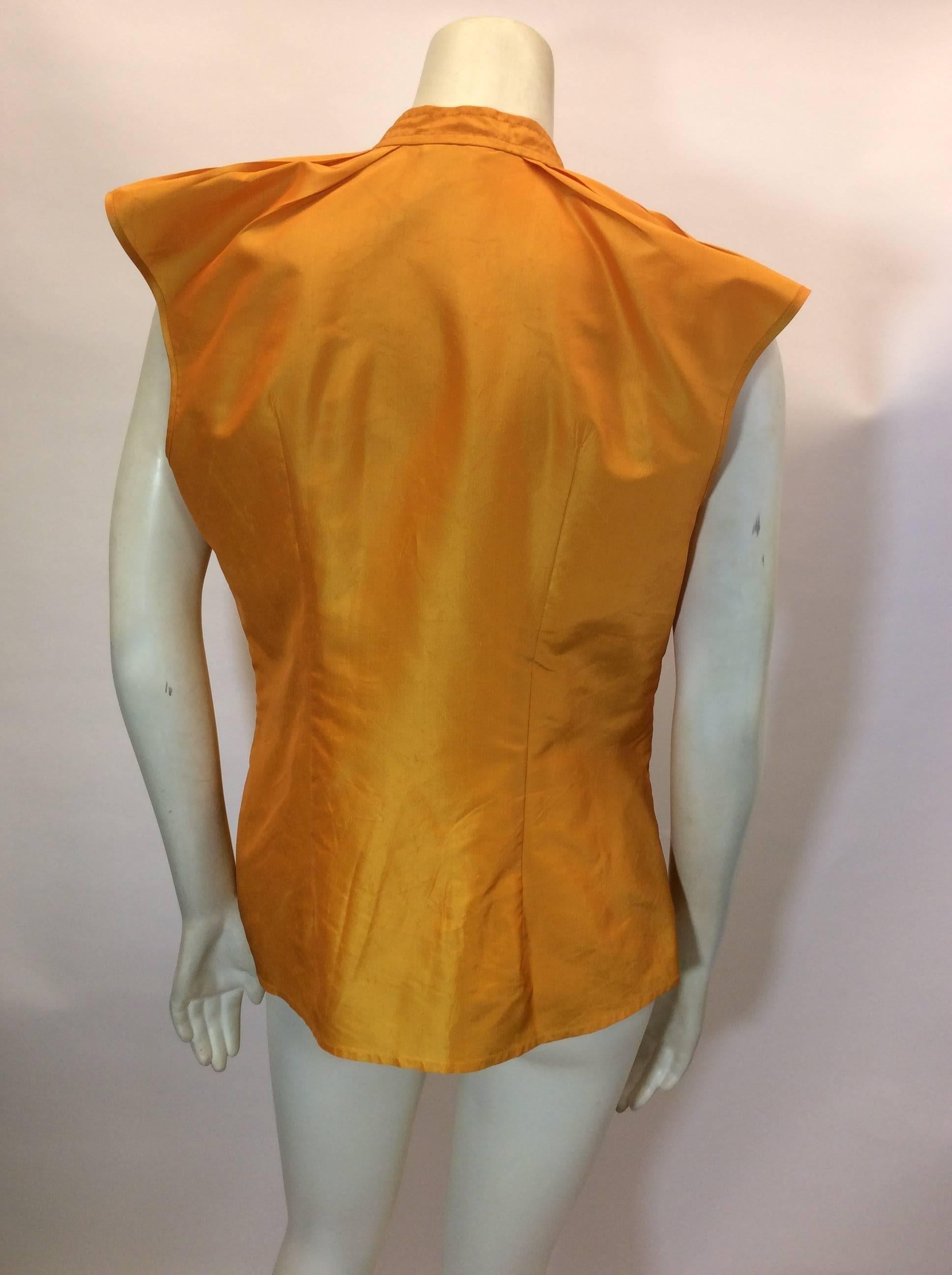 Oscar De La Renta Gold Ruffled Blouse In Excellent Condition For Sale In Narberth, PA