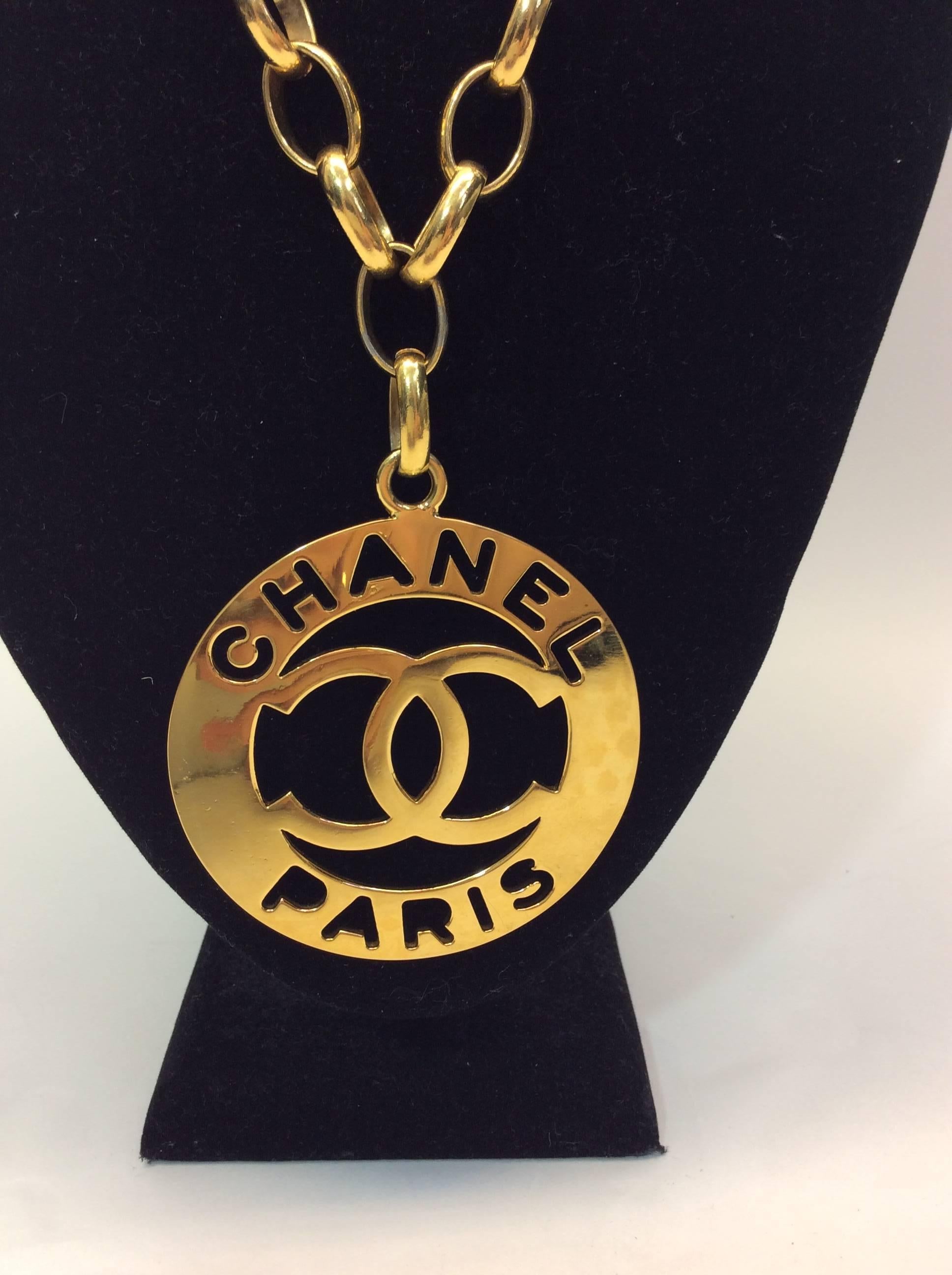 Gold Plated Logo Medallion Necklace
32 inch adjustable chain
3.5 inch medallion diameter
Sterling silver with less than 10k gold plating
Chanel Paris logo design on medallion
