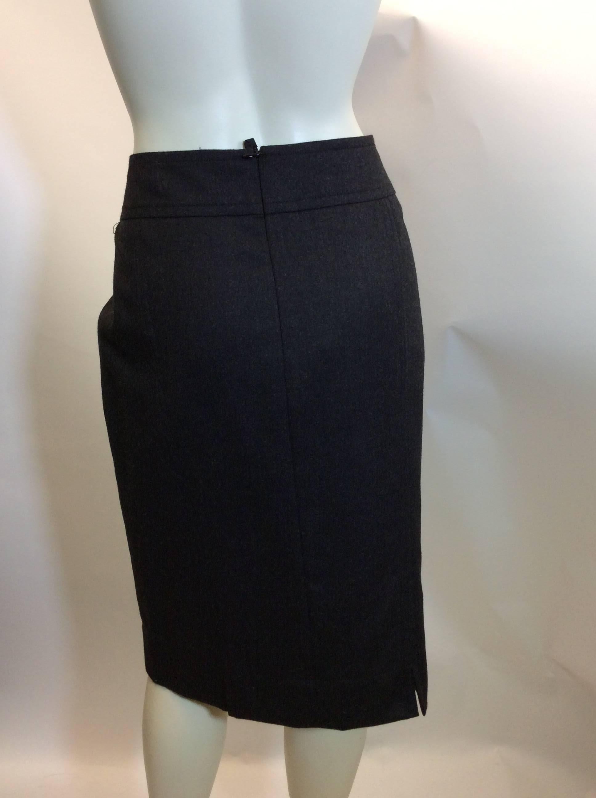 Akris Punto Gray Skirt In Excellent Condition For Sale In Narberth, PA