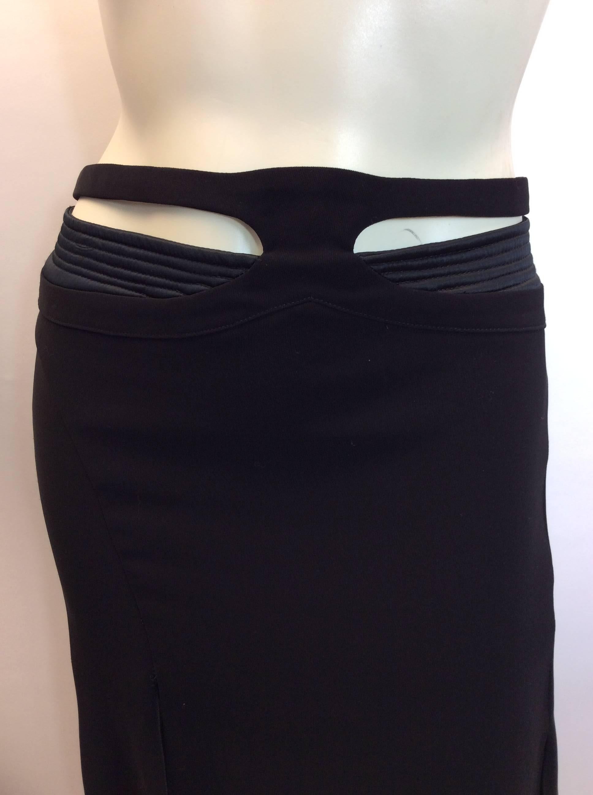 Versace Maxi Belted Skirt
$199
Made in Italy
100% Polyester
Size 40

