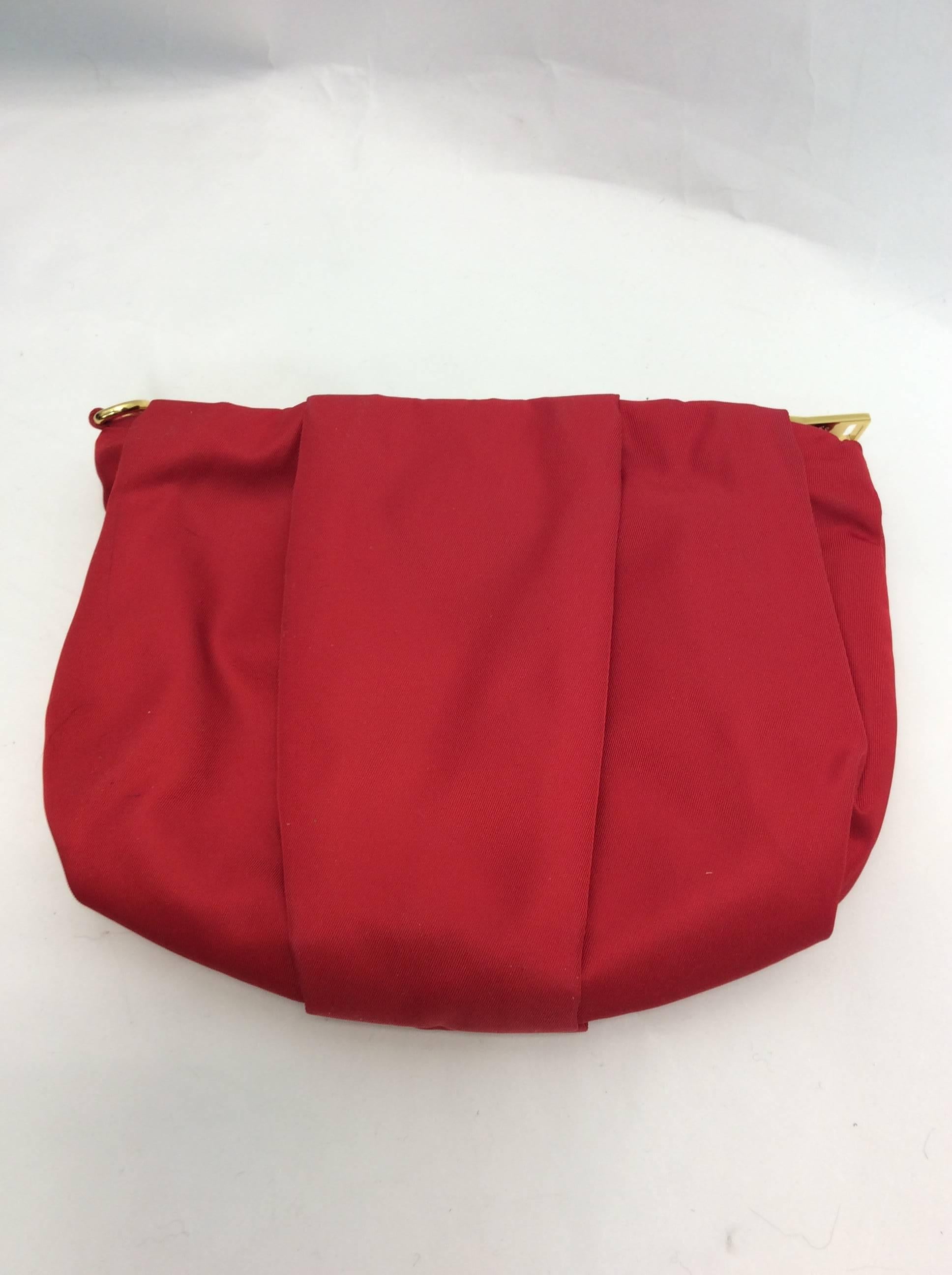 Prada Red Nylon Zipper Clutch In Excellent Condition In Narberth, PA
