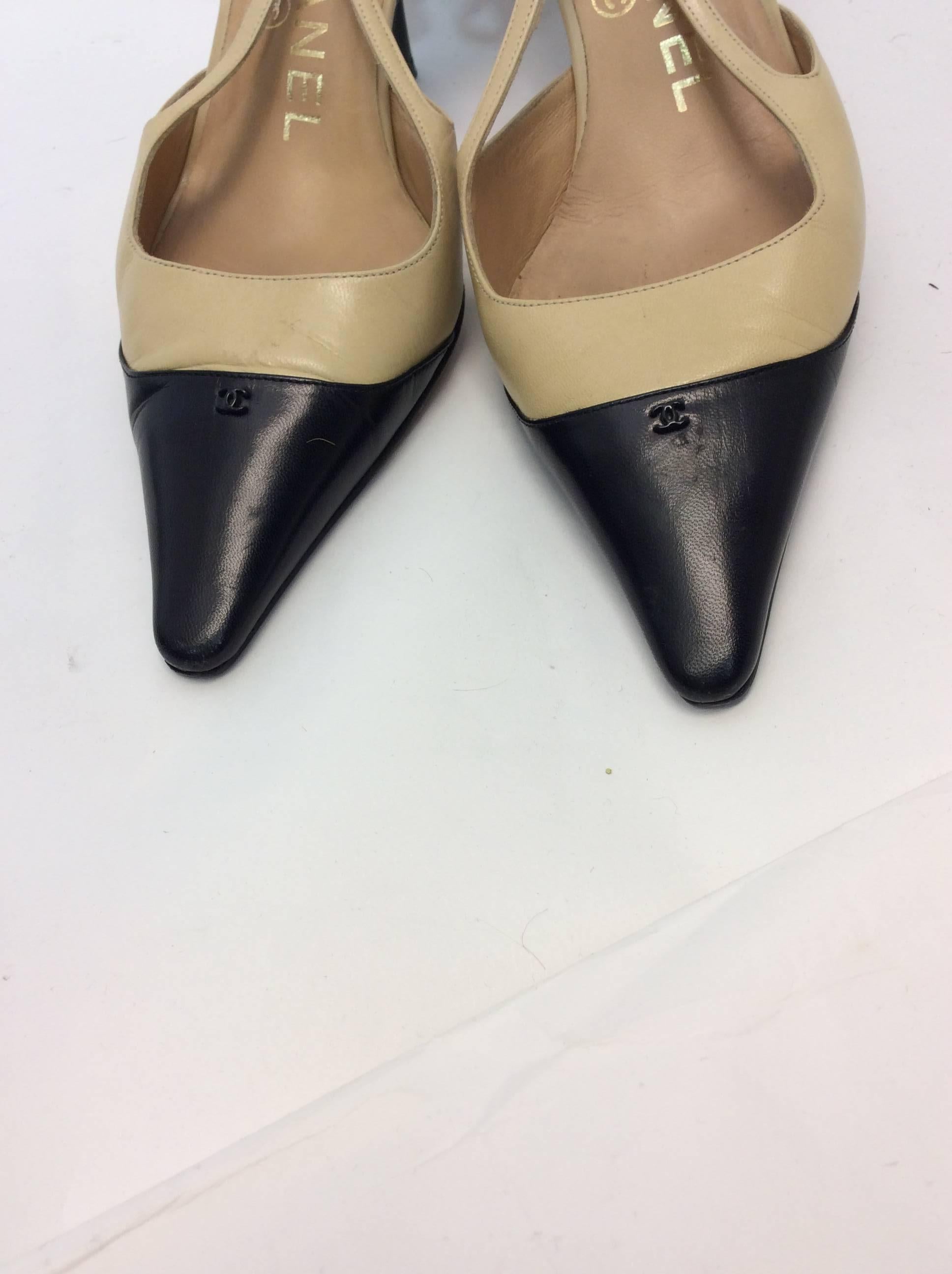 Chanel Two Tone Leather Heels
Size 36
$299
3.5 inch heels
