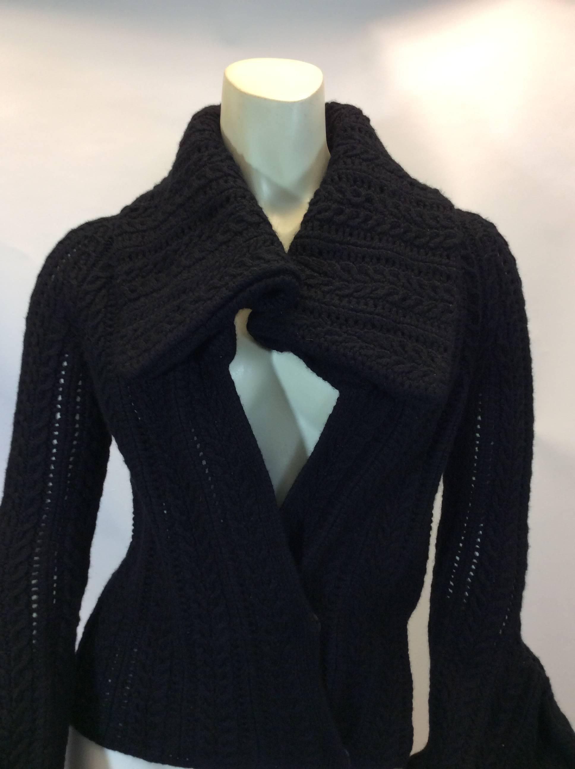 Oscar De La Renta Black Cashmere NWT Sweater
100% Cashmere
NWT
Size medium
$450
Bell sleeve style
Snap closures 

