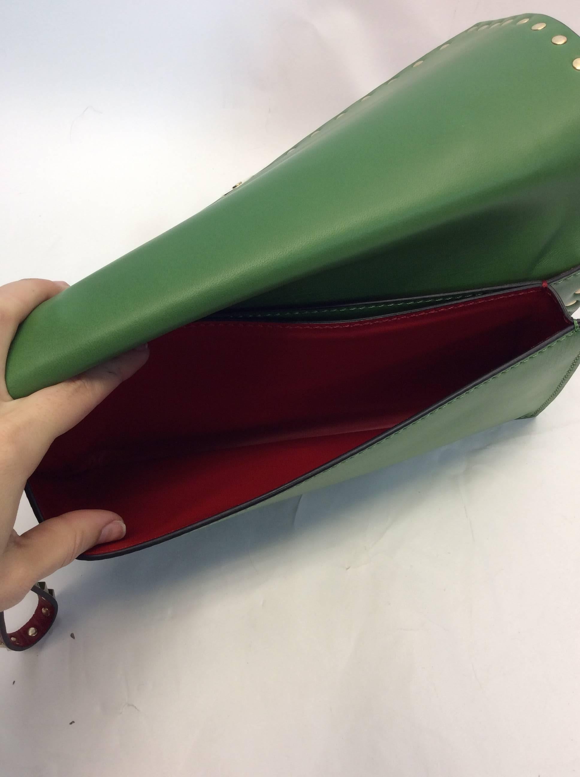 Valentino Tricolor Rockstud Flap Clutch For Sale 2