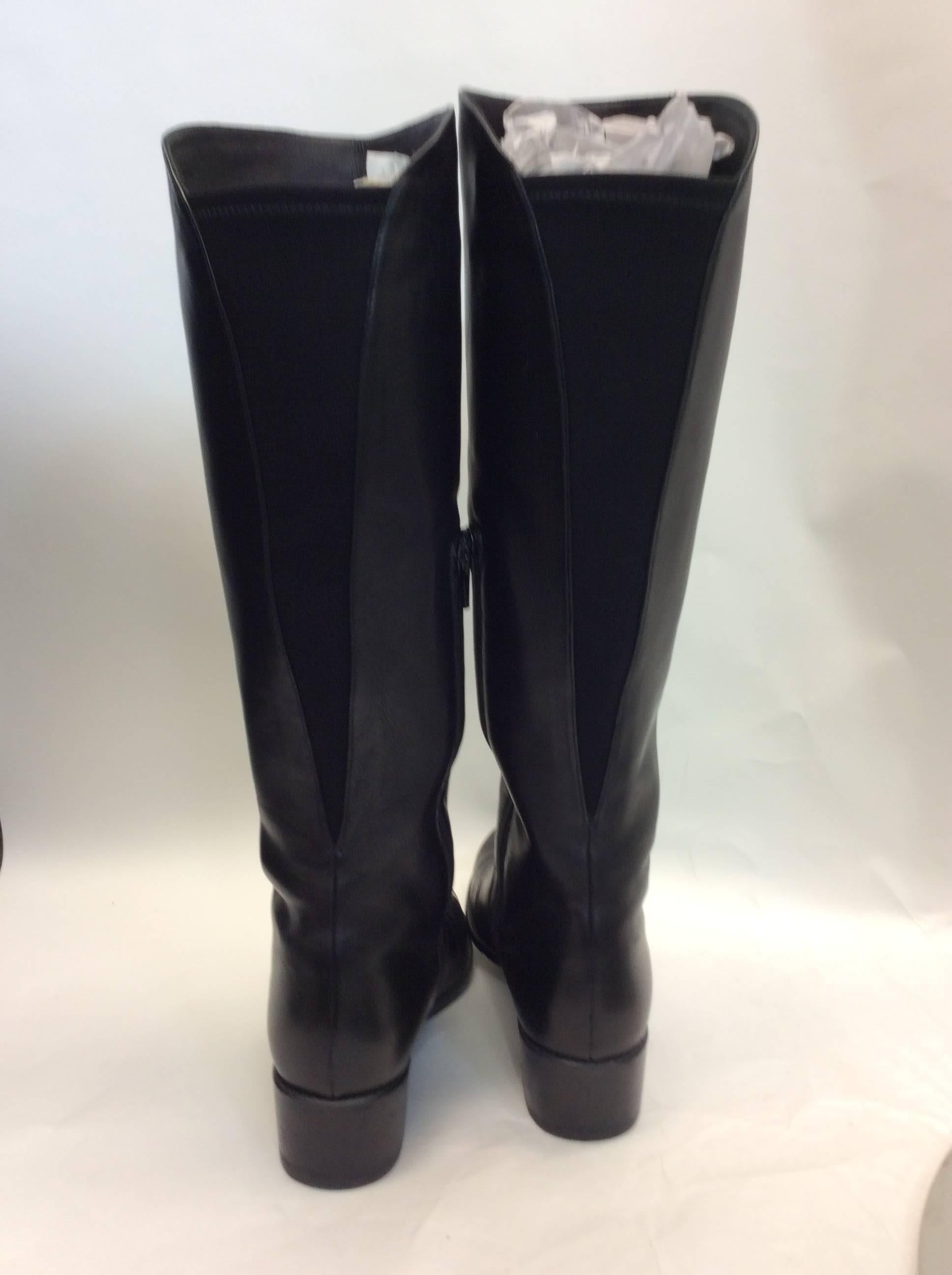 Black Stuart Weitzman Leather Boots In Excellent Condition For Sale In Narberth, PA