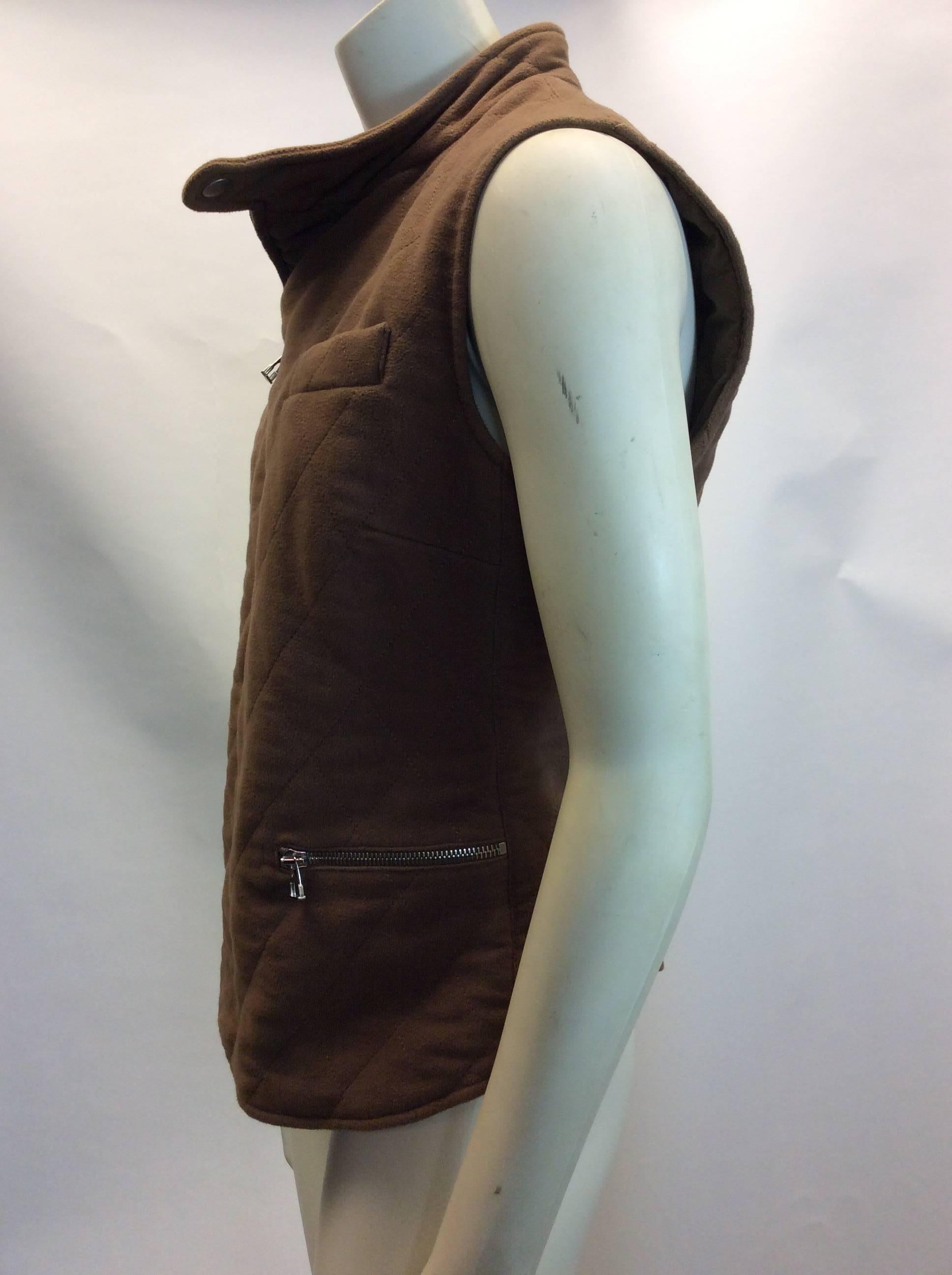 Hermes Brown Zip Up Vest In Excellent Condition For Sale In Narberth, PA