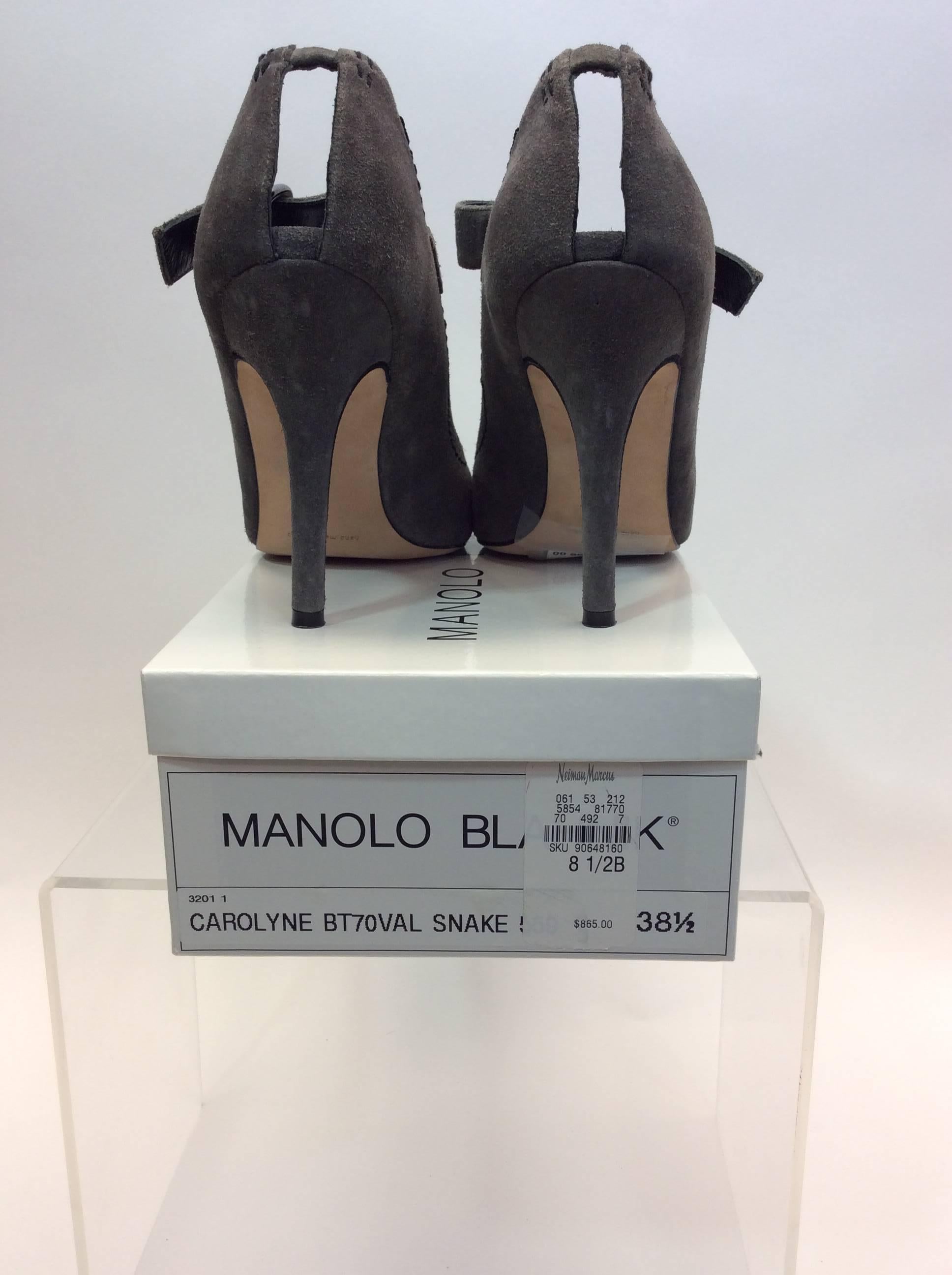 Manolo Blahnick Gray Suede Peep Toe Heel In Excellent Condition For Sale In Narberth, PA