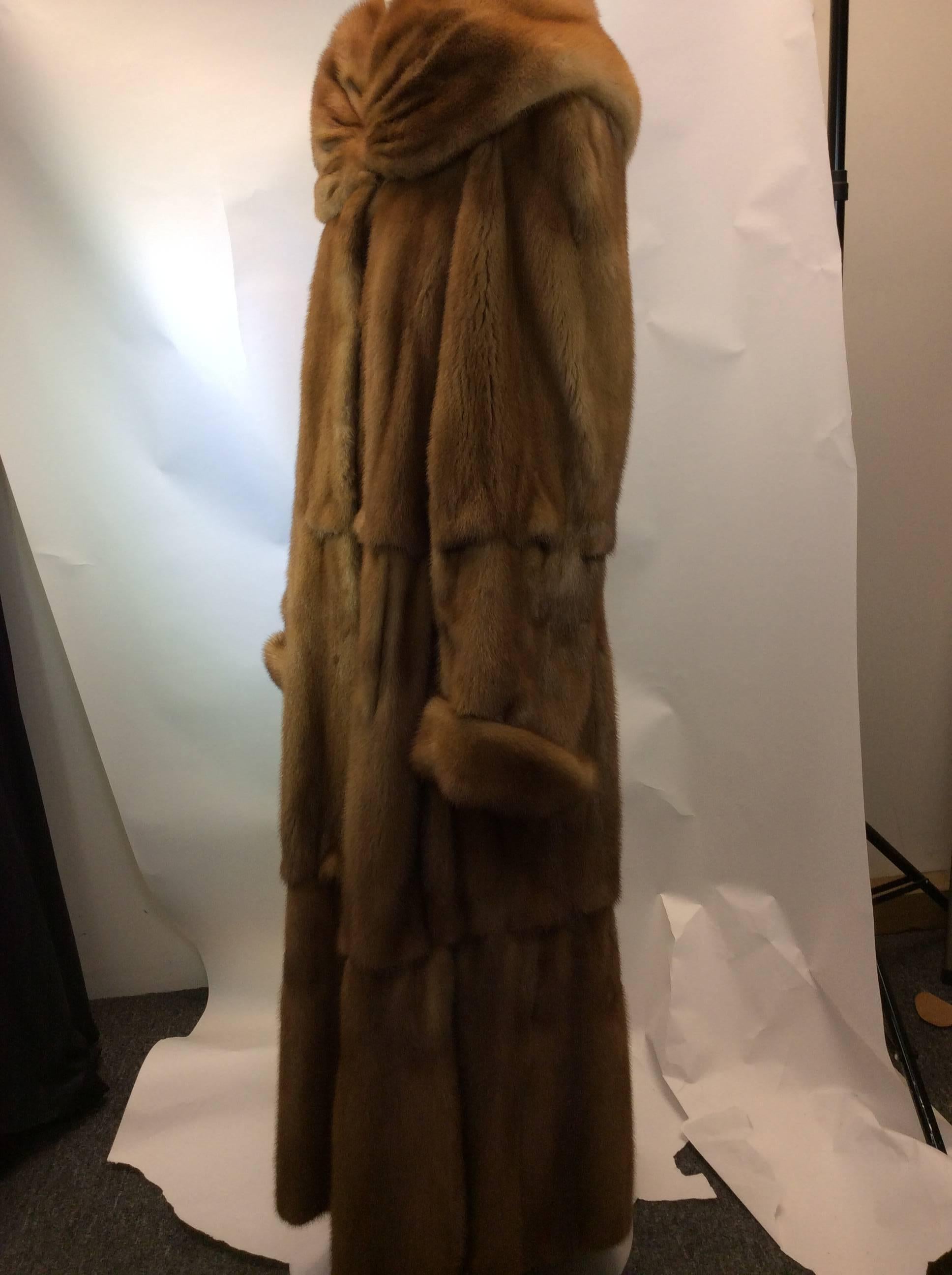 Full Length Tiered Chestnut Sable Fur Coat In Good Condition For Sale In Narberth, PA